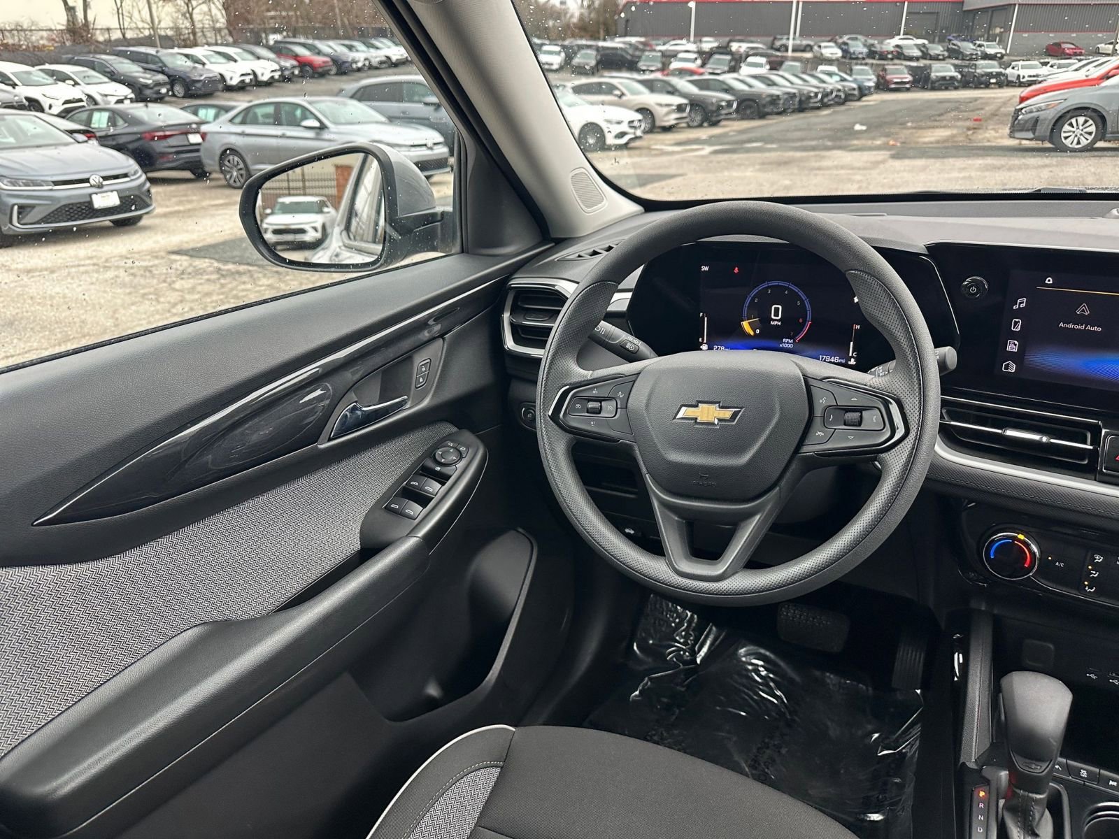 Thumbnail: 2025 Chevrolet TrailBlazer - 32