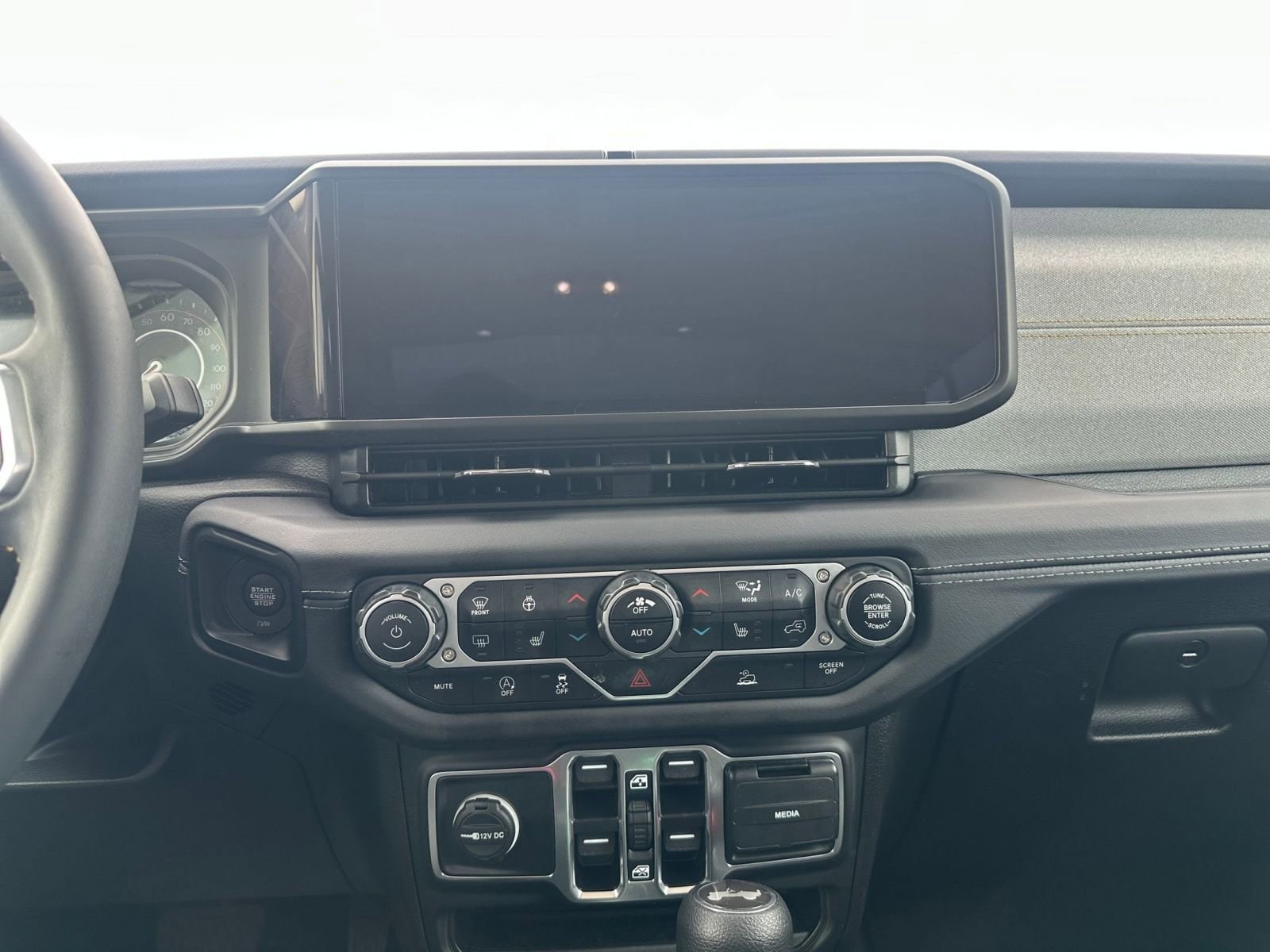 Thumbnail: 2025 Jeep Wrangler - 18