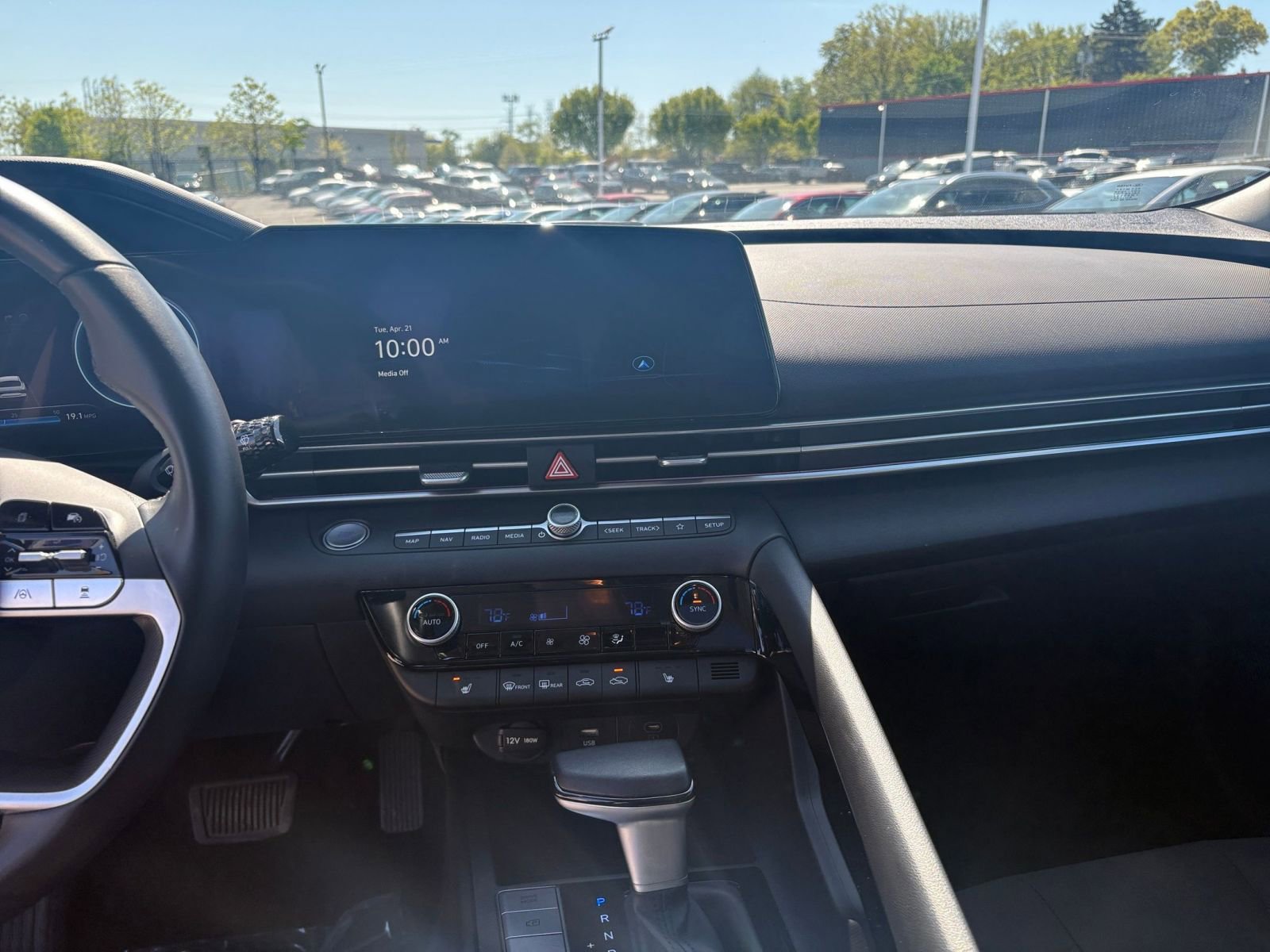 Thumbnail: 2025 Hyundai Elantra - 17