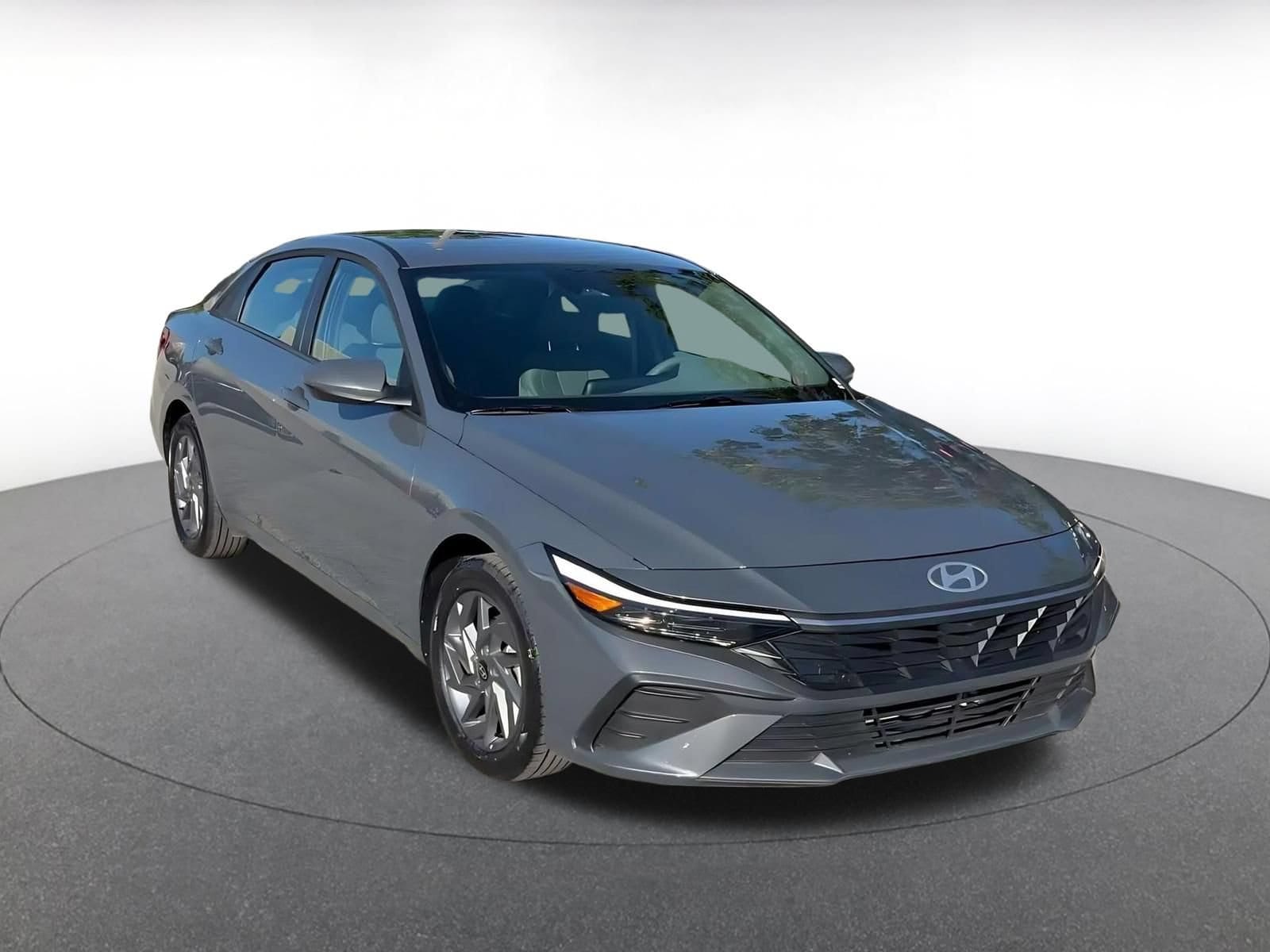 Thumbnail: 2026 Hyundai Elantra - 3