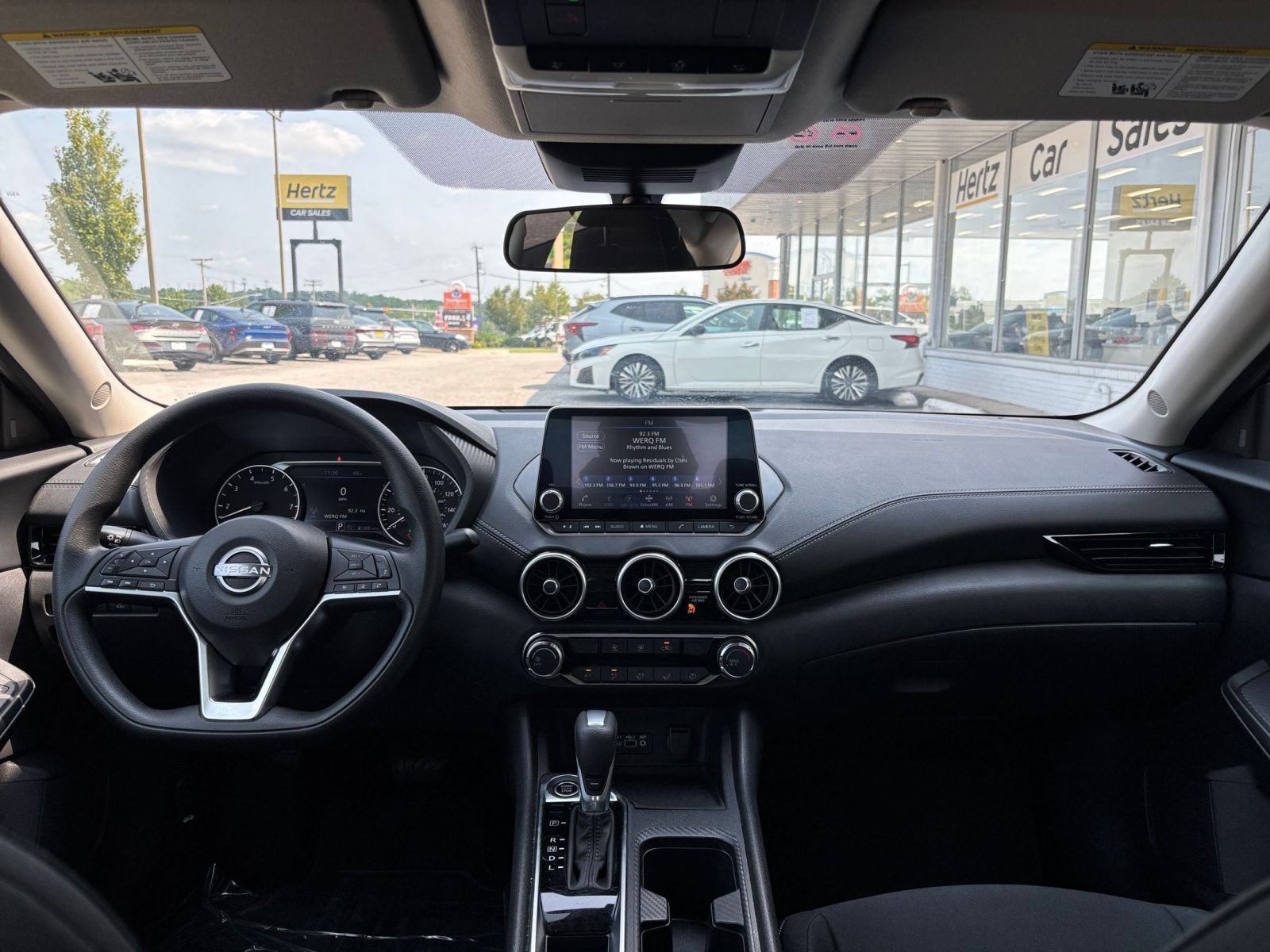 Thumbnail: 2025 Nissan Sentra - 31