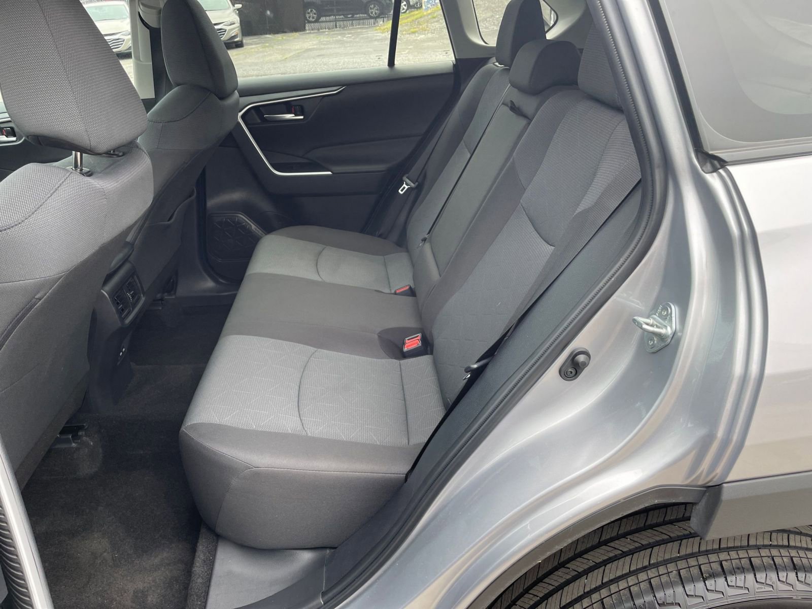 2024 Toyota RAV4 XLE 26