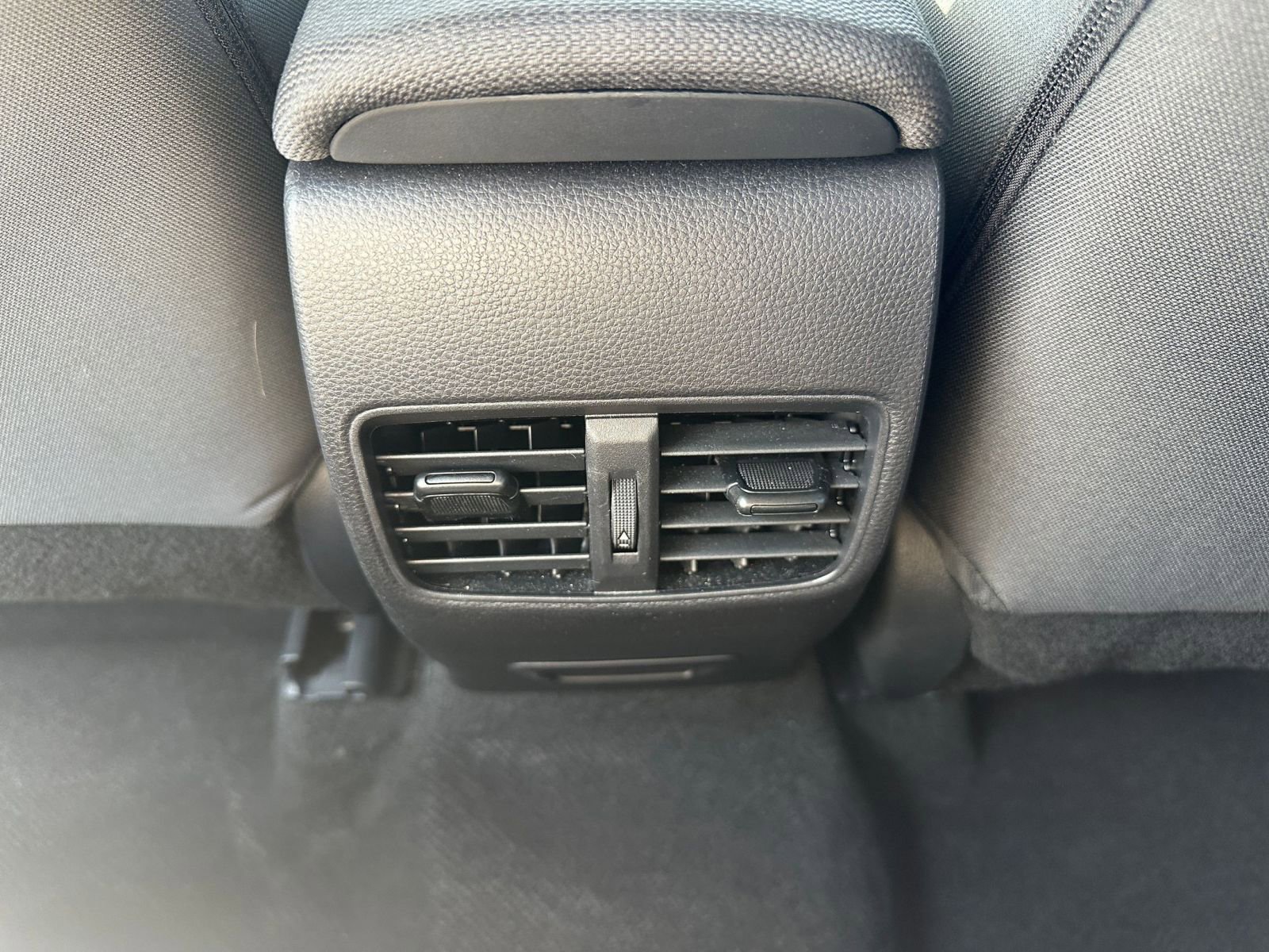 Thumbnail: 2025 Toyota Corolla Cross - 23