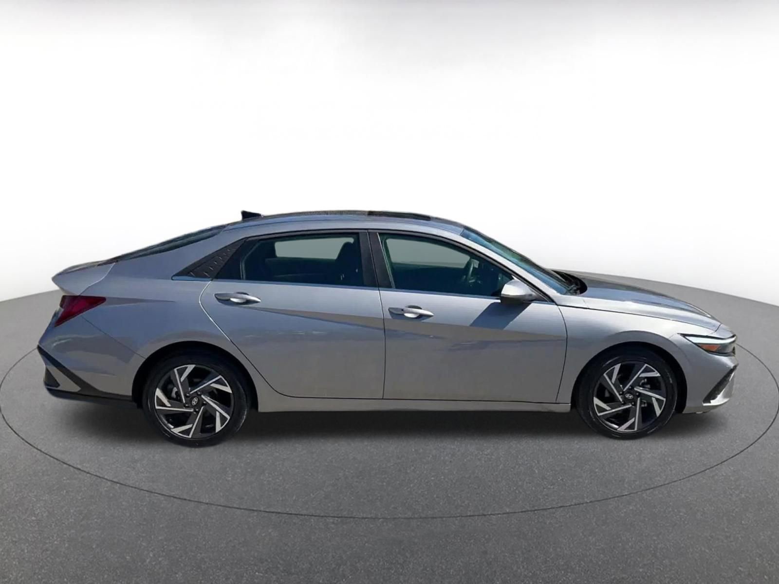 Thumbnail: 2025 Hyundai Elantra - 16