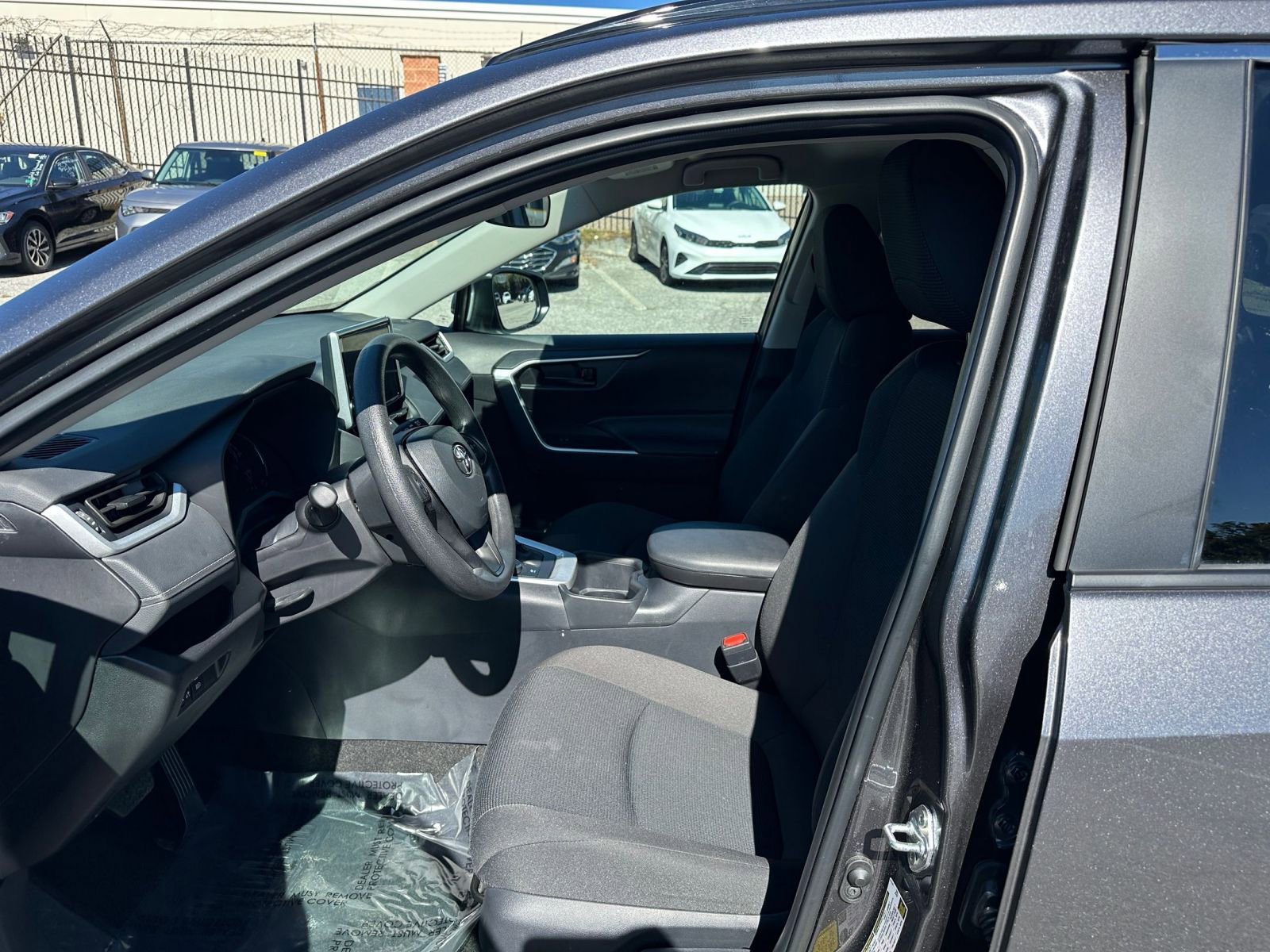 Thumbnail: 2025 Toyota RAV4 - 25