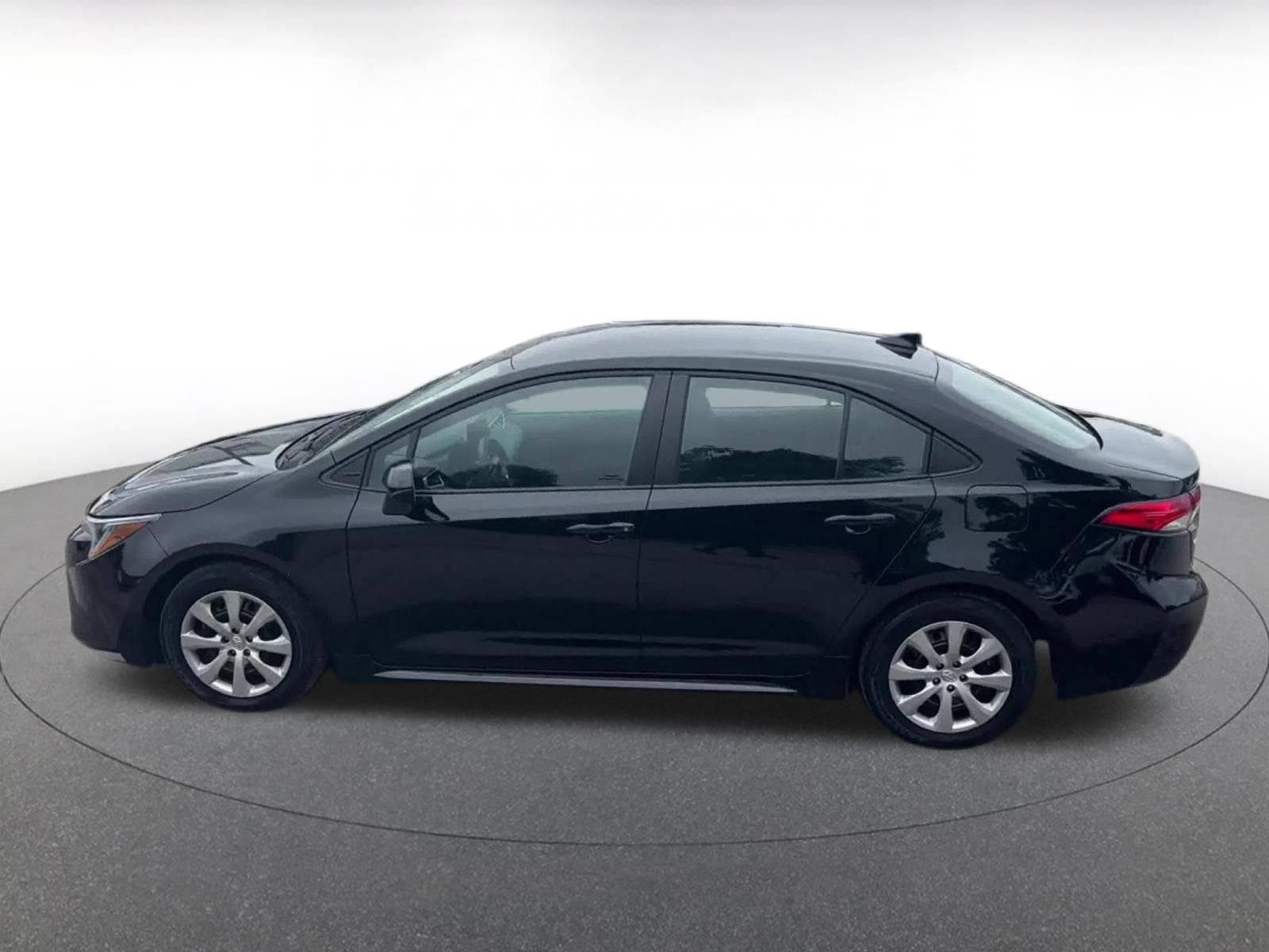 Thumbnail: 2025 Toyota Corolla - 9