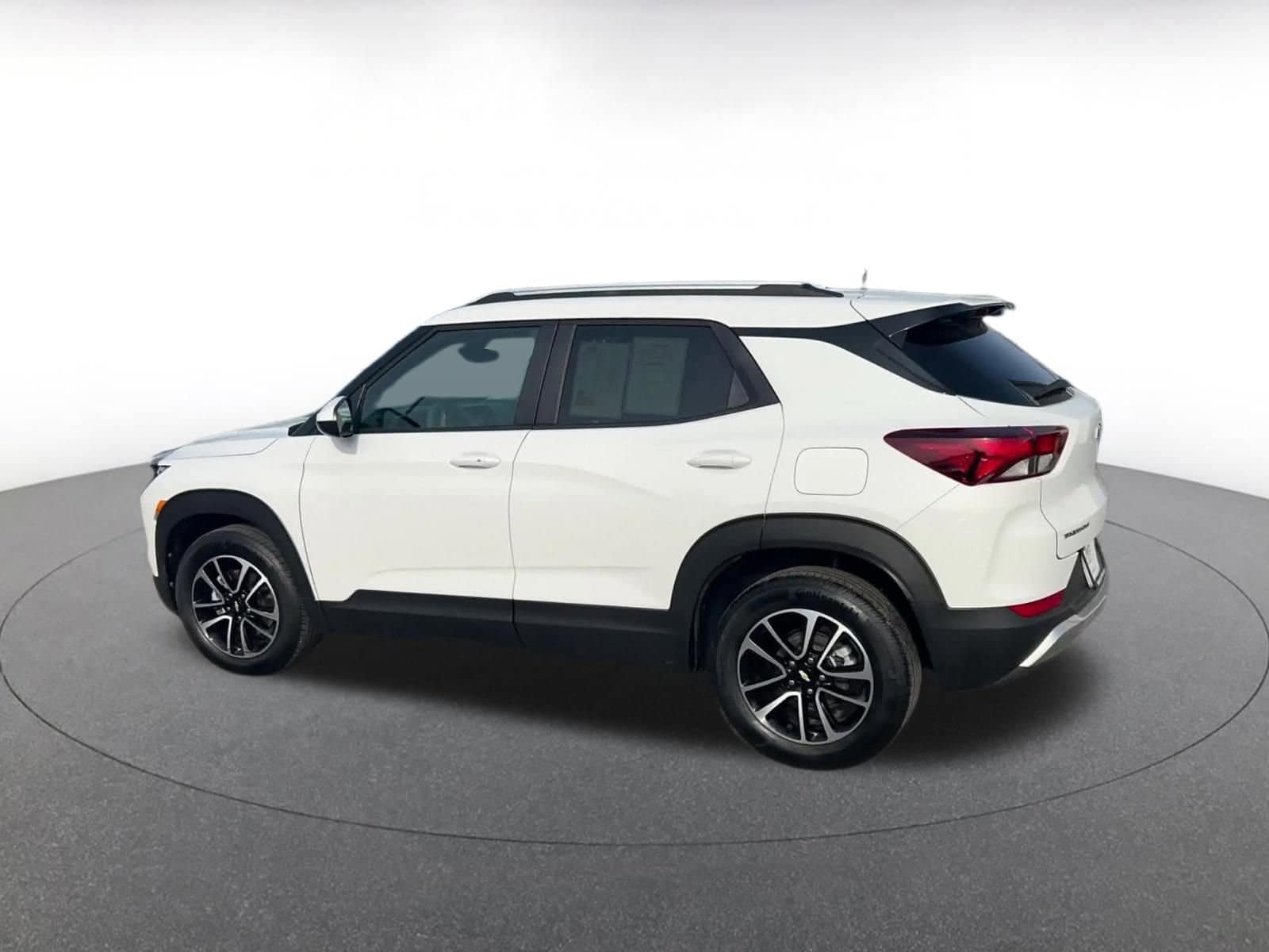 Thumbnail: 2025 Chevrolet TrailBlazer - 10