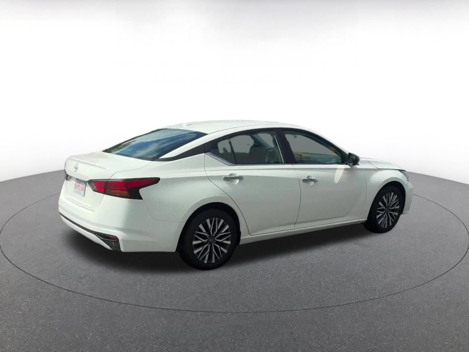 Thumbnail: 2025 Nissan Altima - 14