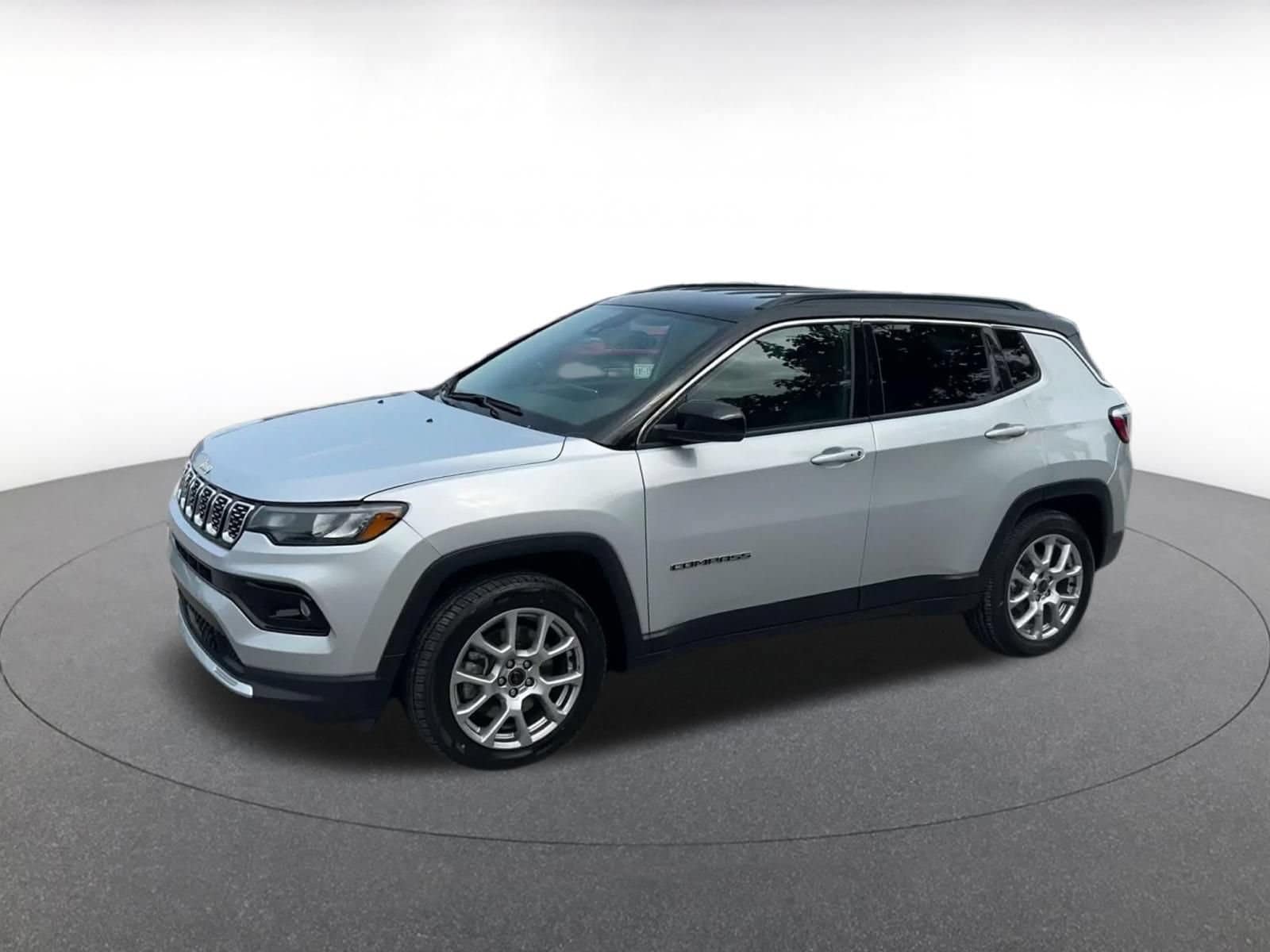 Thumbnail: 2025 Jeep Compass - 8