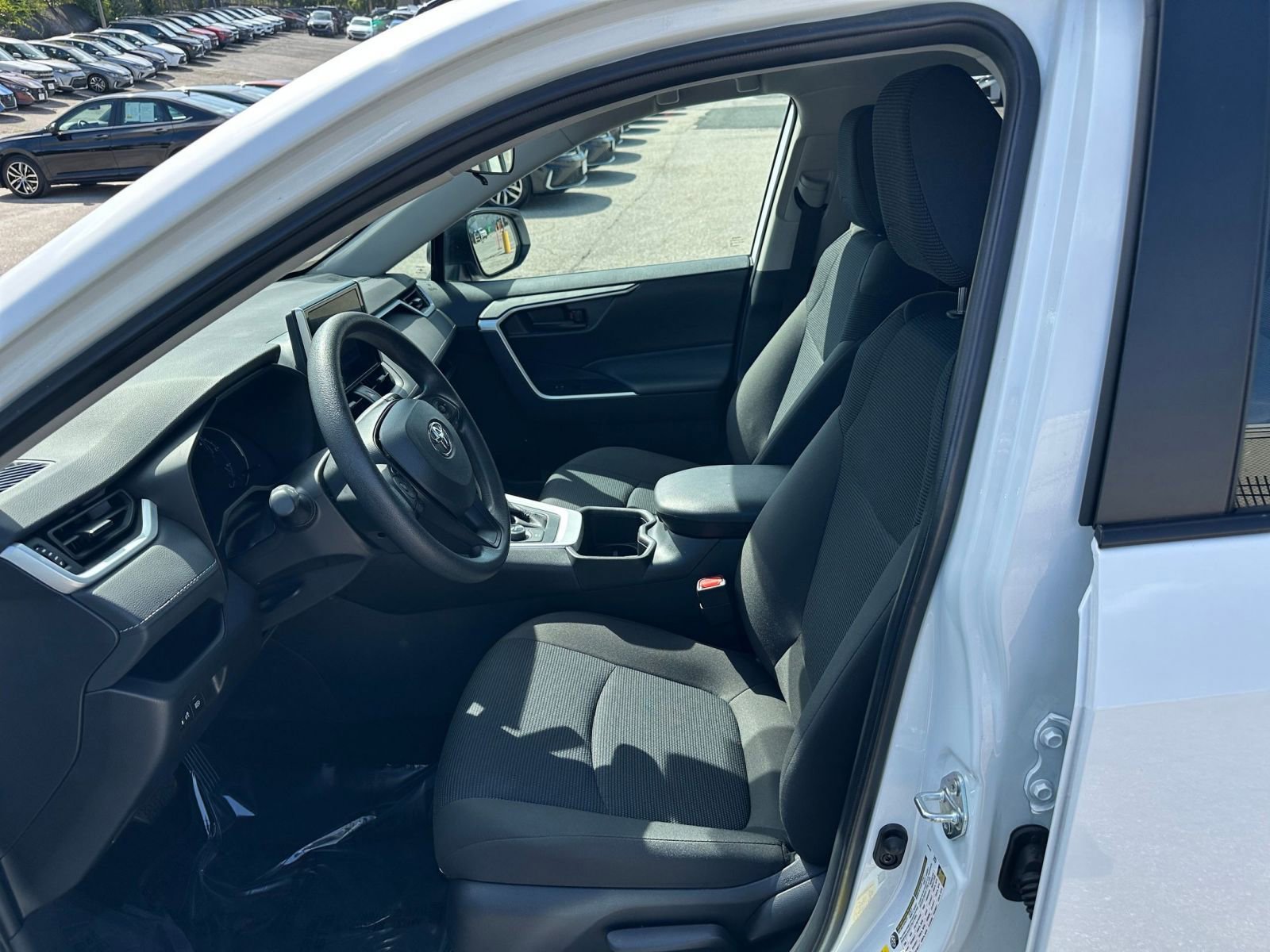 Thumbnail: 2025 Toyota RAV4 - 25