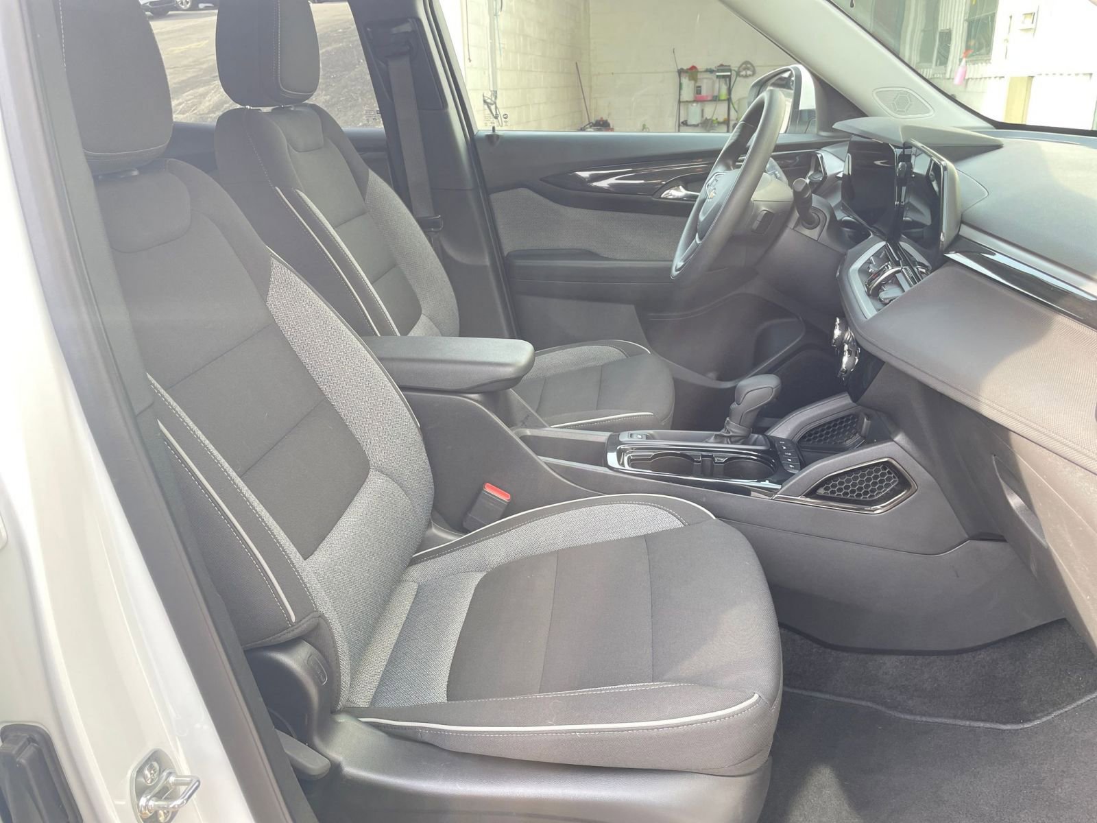 Thumbnail: 2025 Chevrolet TrailBlazer - 34