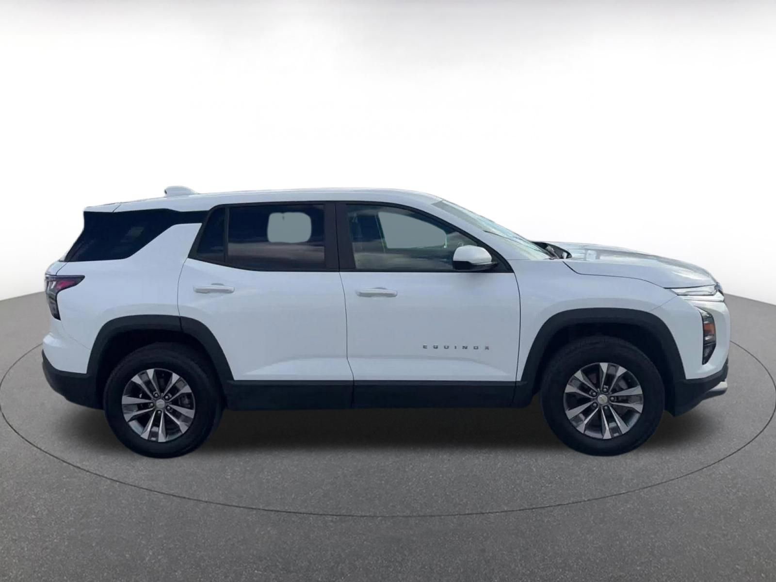 Thumbnail: 2025 Chevrolet Equinox - 16