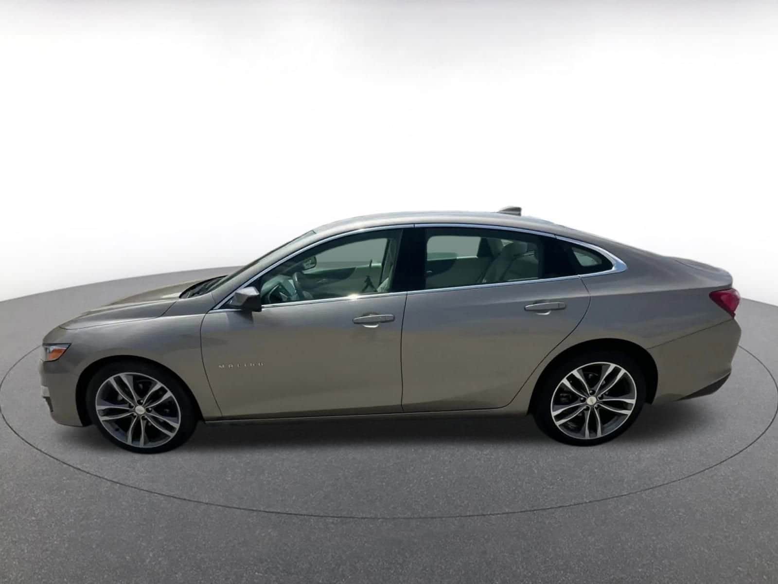 Thumbnail: 2024 Chevrolet Malibu - 9