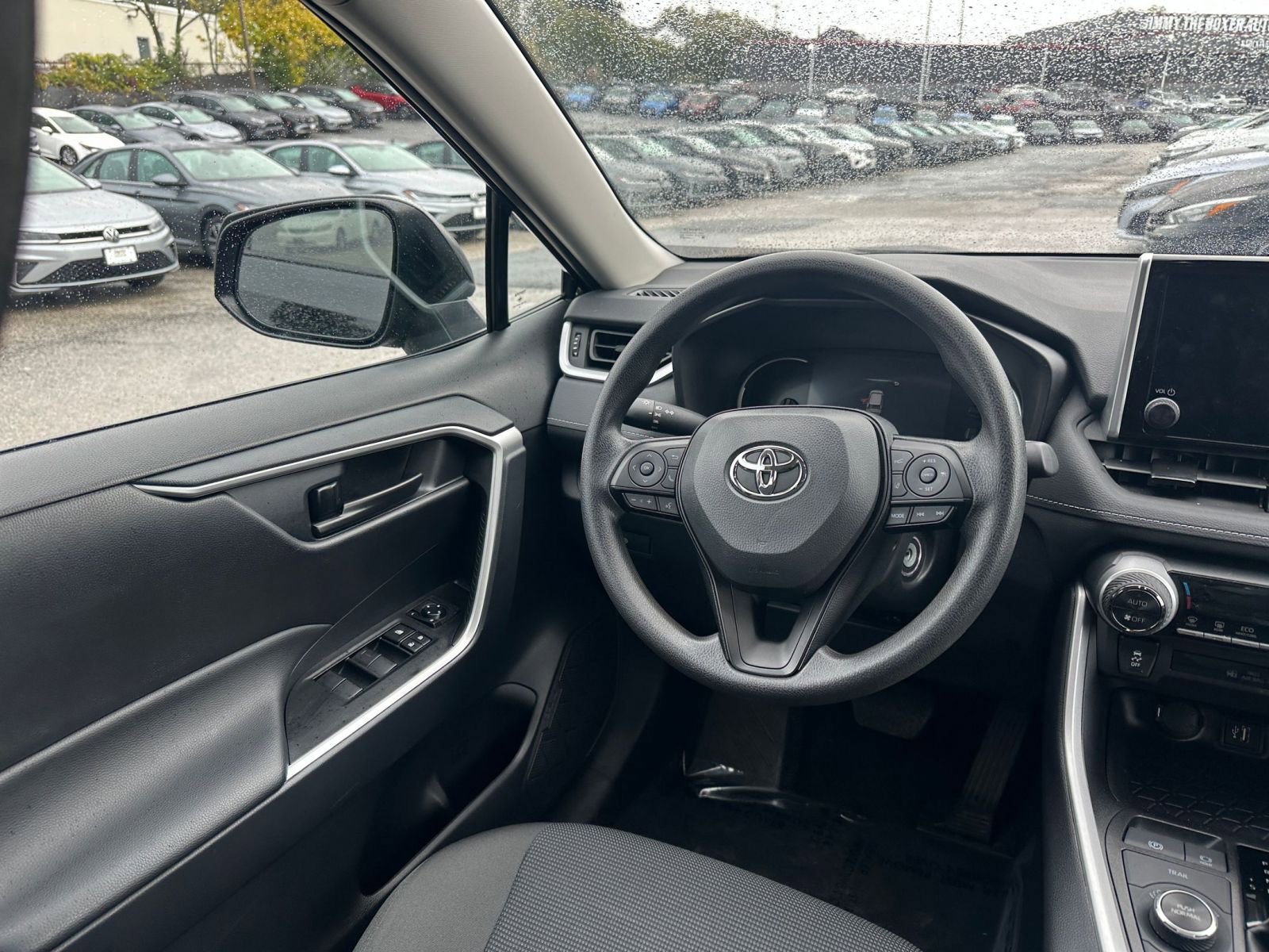 Thumbnail: 2025 Toyota RAV4 - 33