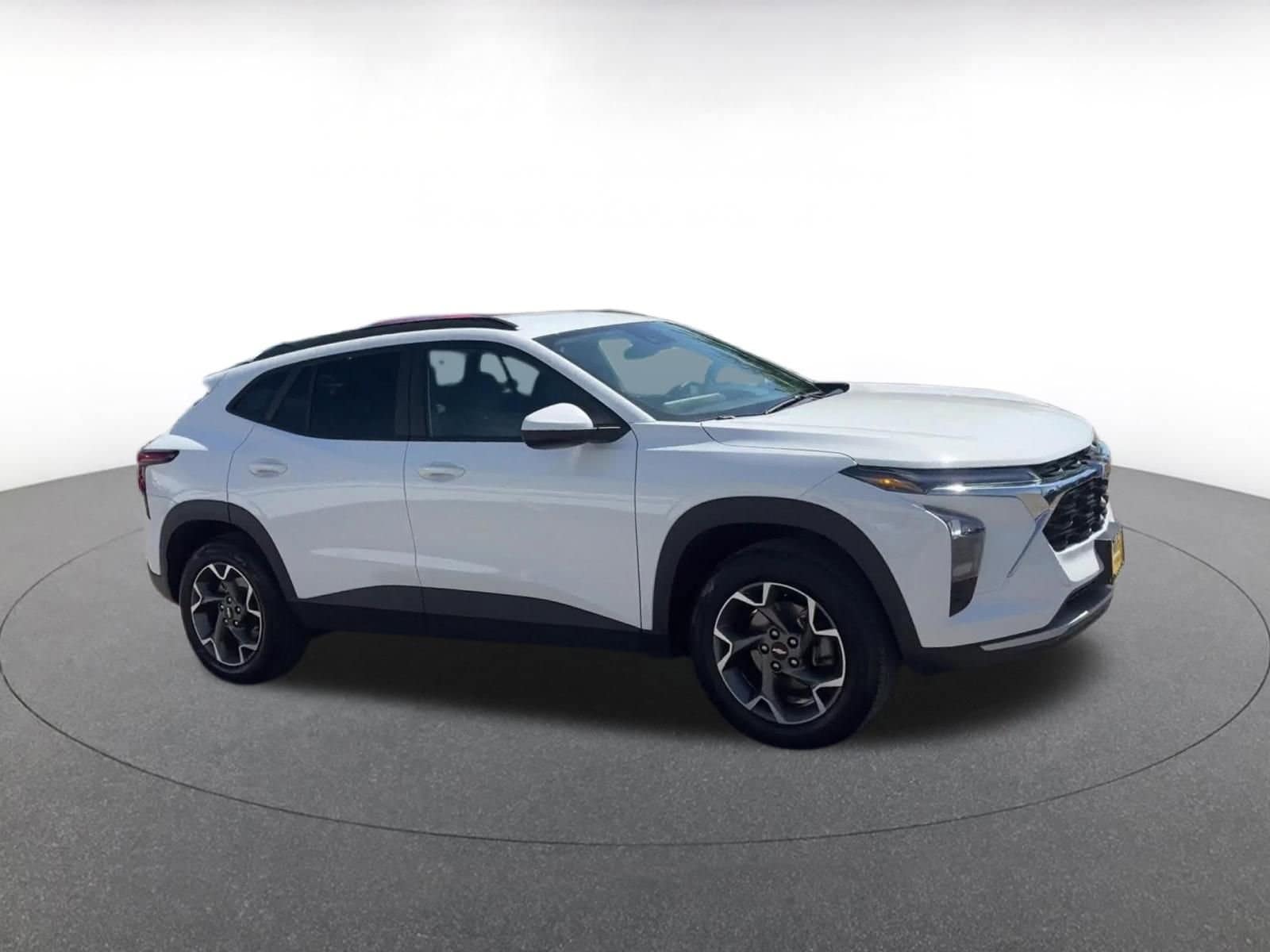 Thumbnail: 2025 Chevrolet Trax - 2