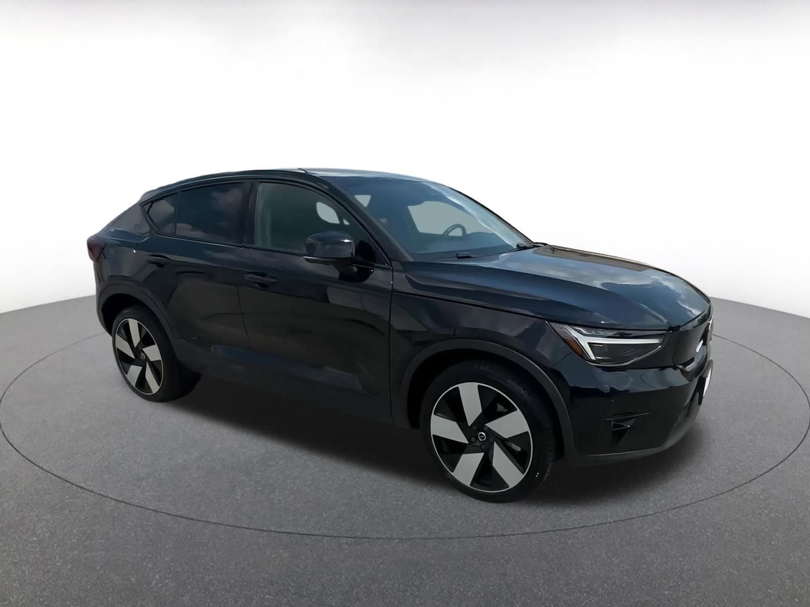 Thumbnail: 2023 Volvo C40 - 2