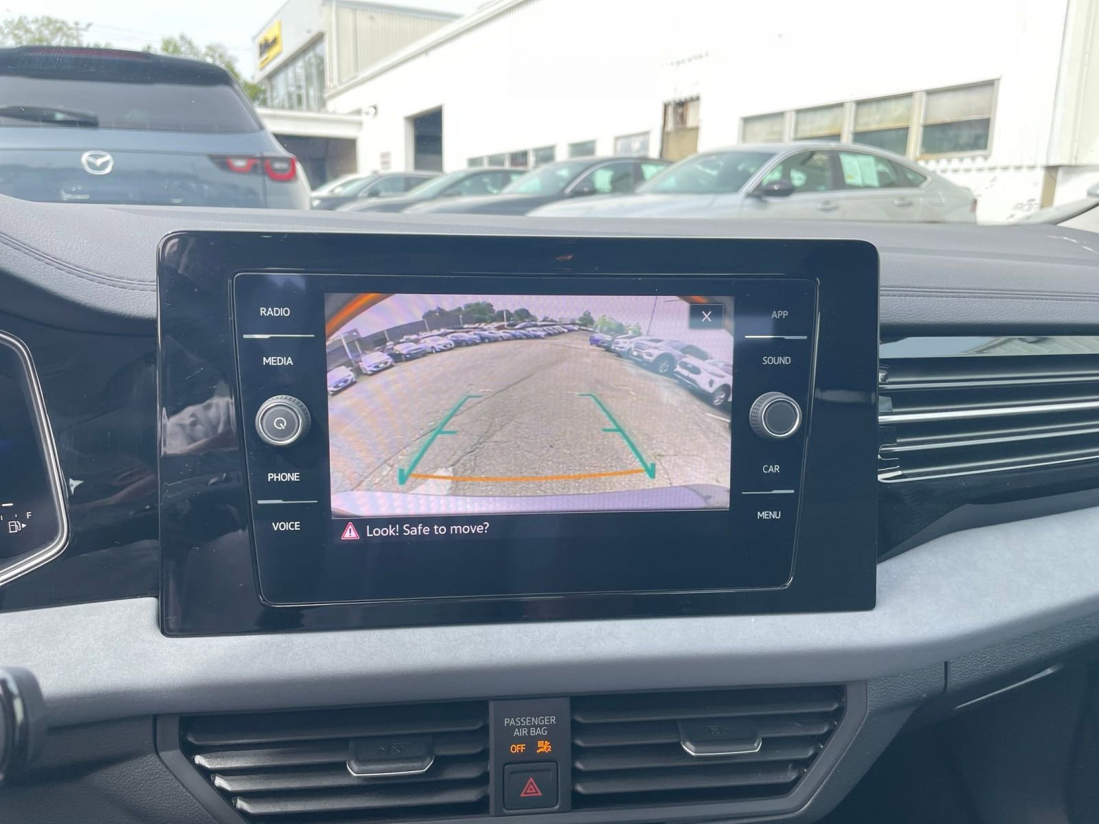 Thumbnail: 2025 Volkswagen Jetta - 17