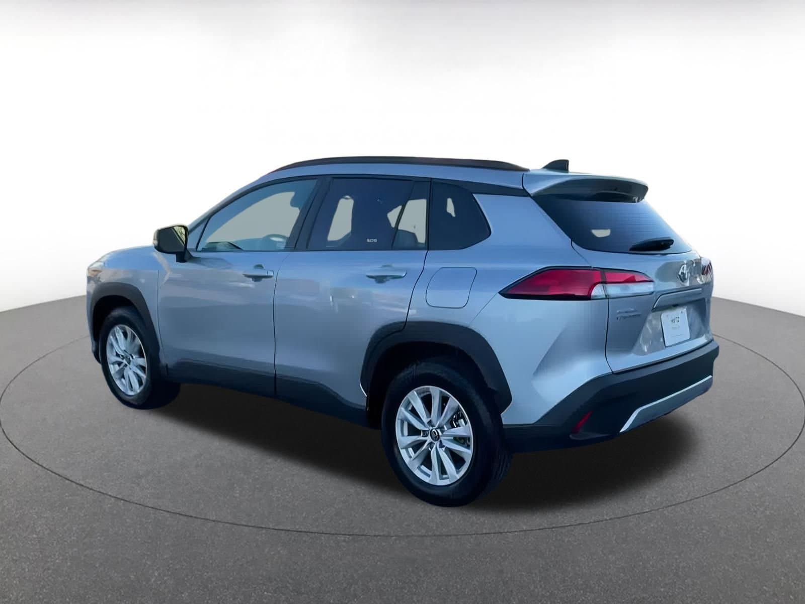 Thumbnail: 2025 Toyota Corolla Cross - 10