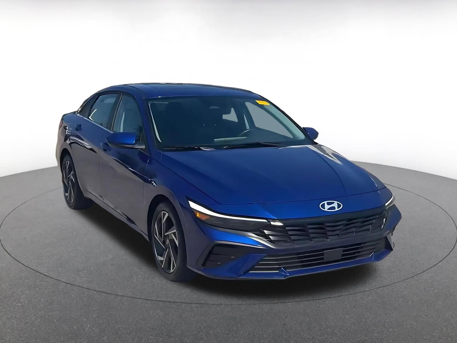 Thumbnail: 2025 Hyundai Elantra - 3