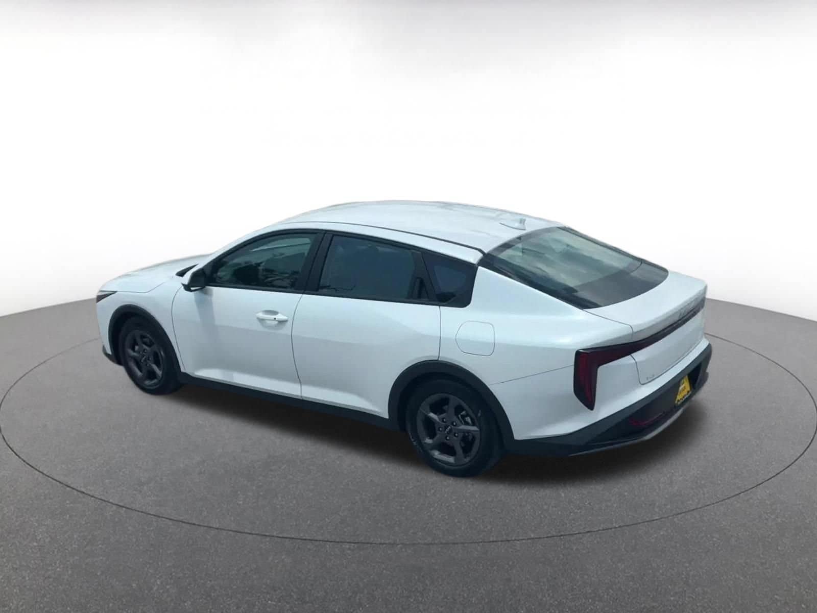 Thumbnail: 2025 Kia K4 - 10