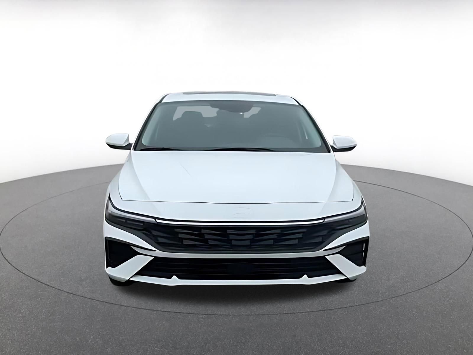 Thumbnail: 2025 Hyundai Elantra - 4