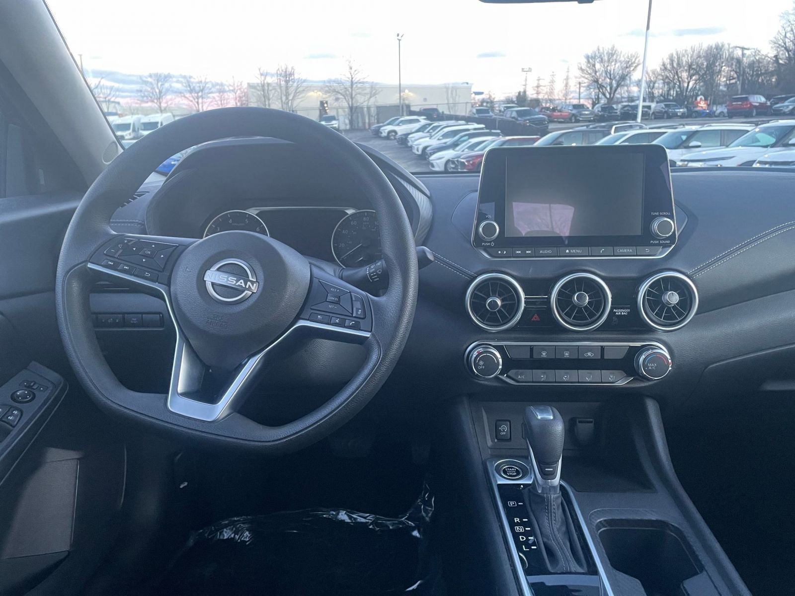 Thumbnail: 2025 Nissan Sentra - 32