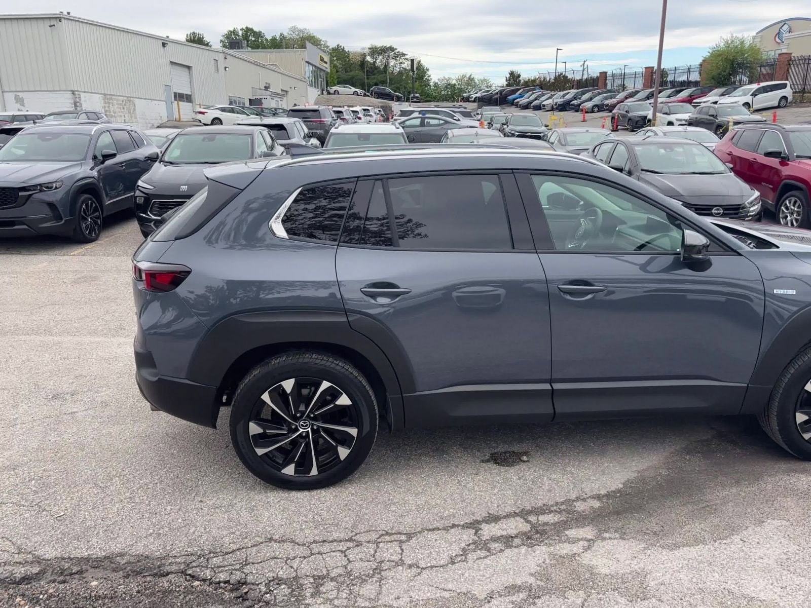 Thumbnail: 2025 Mazda CX-50 - 16