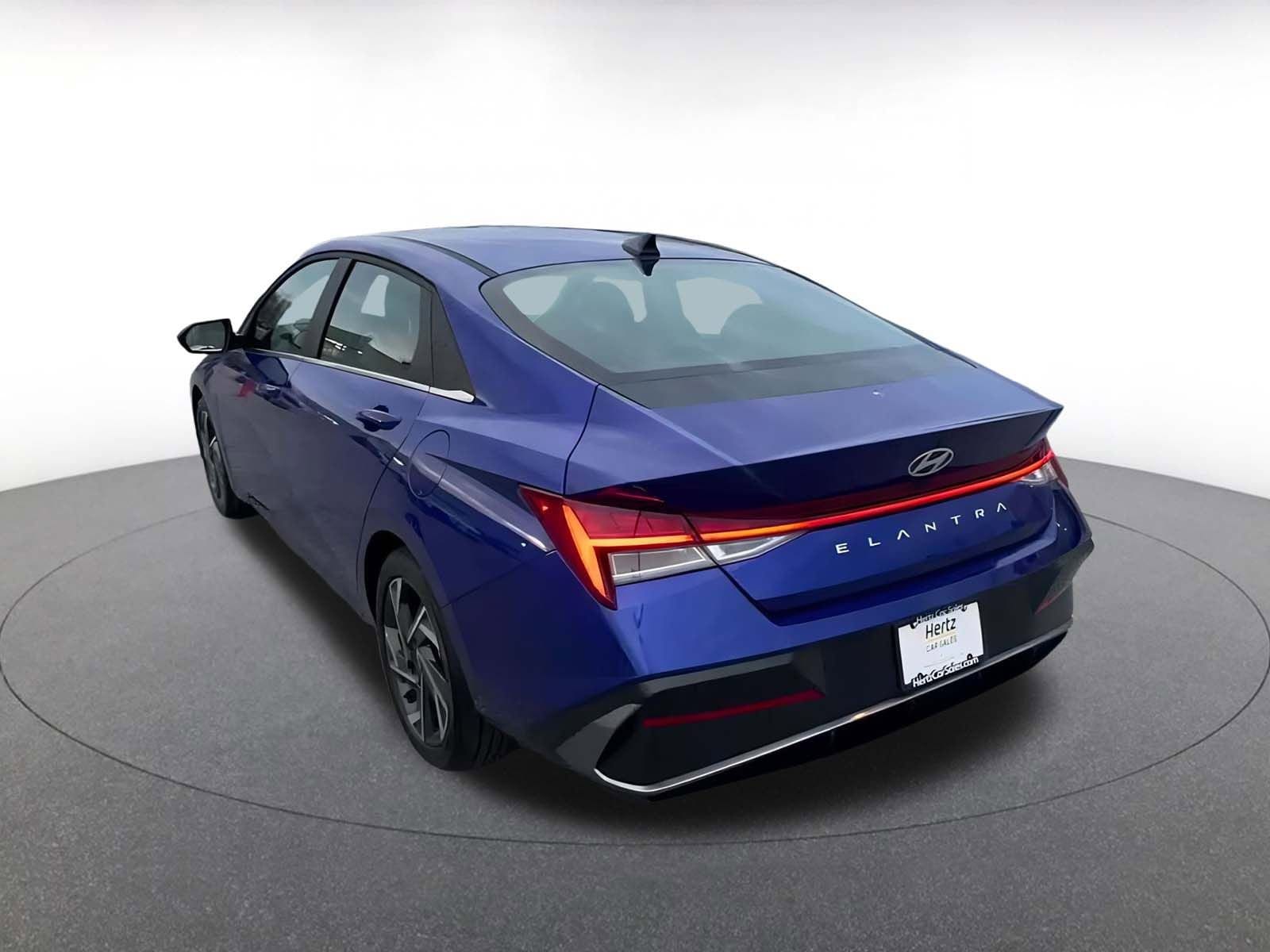 Thumbnail: 2025 Hyundai Elantra - 11