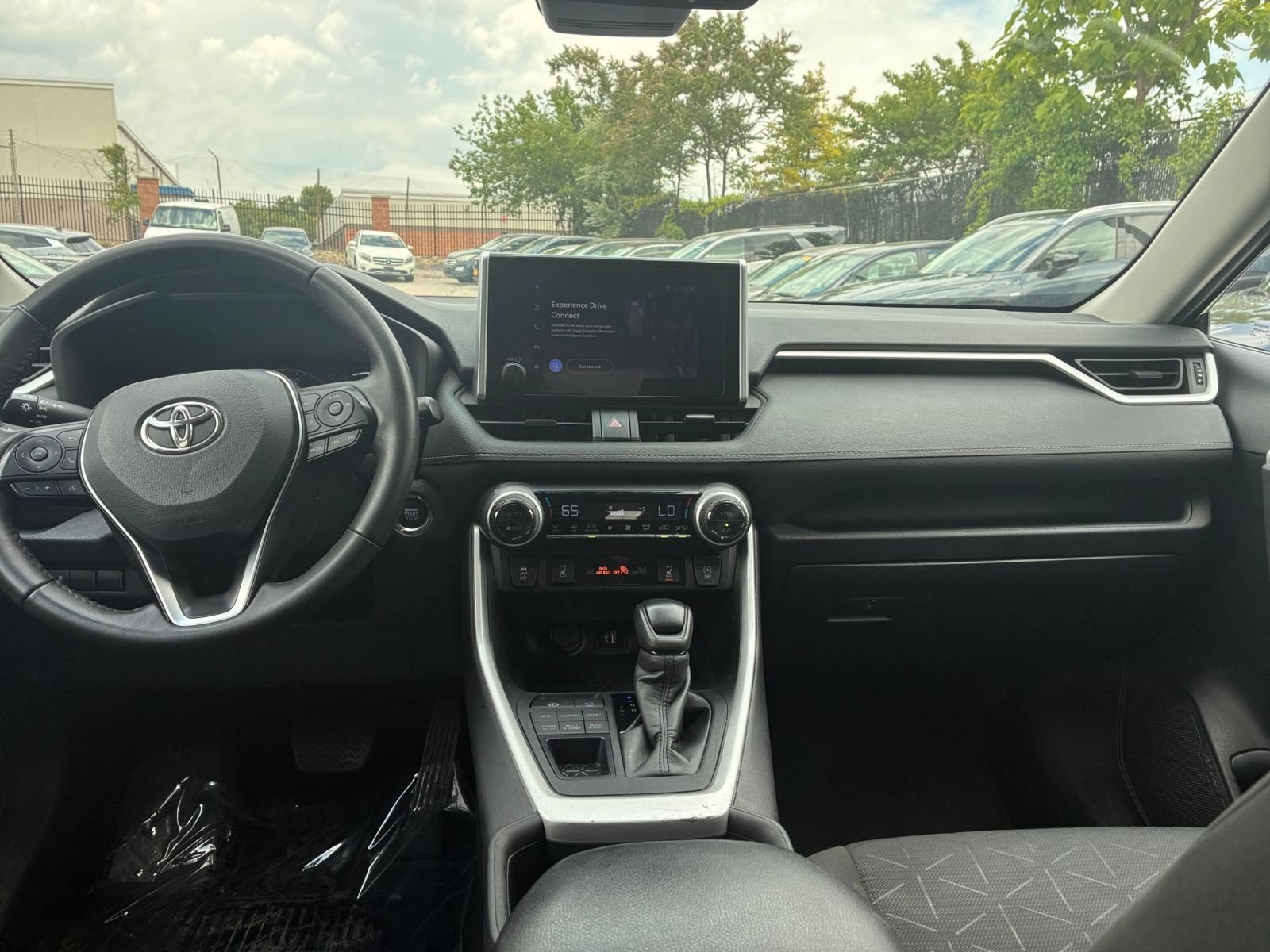 Thumbnail: 2024 Toyota RAV4 - 16