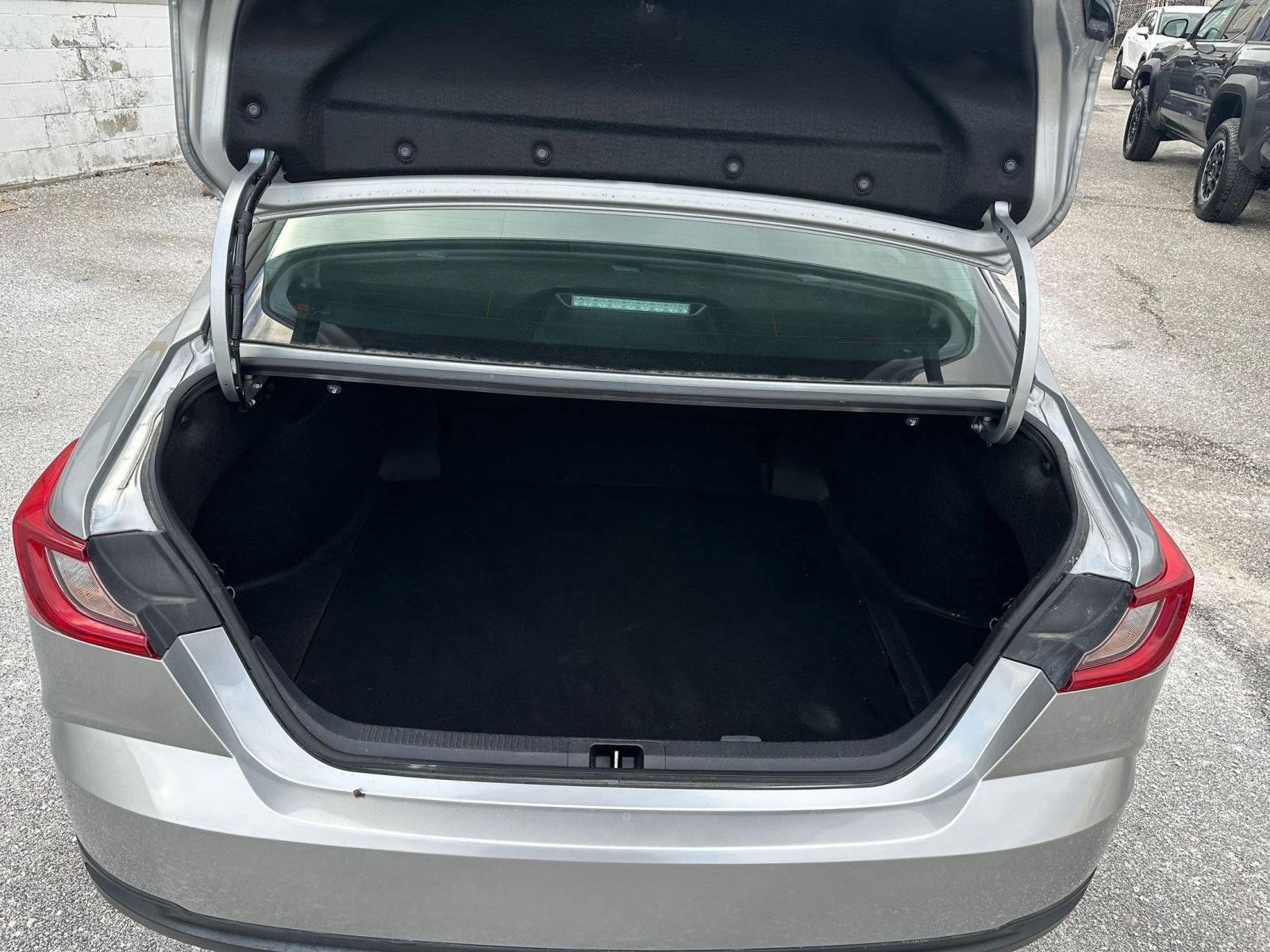 Thumbnail: 2025 Toyota Camry - 30