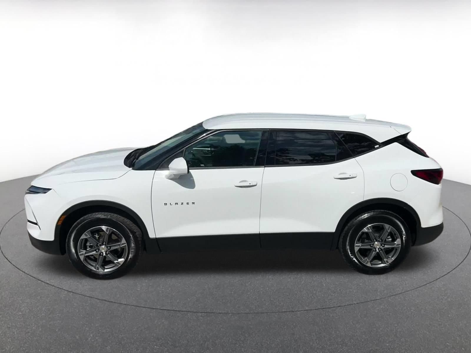 Thumbnail: 2026 Chevrolet Blazer - 8