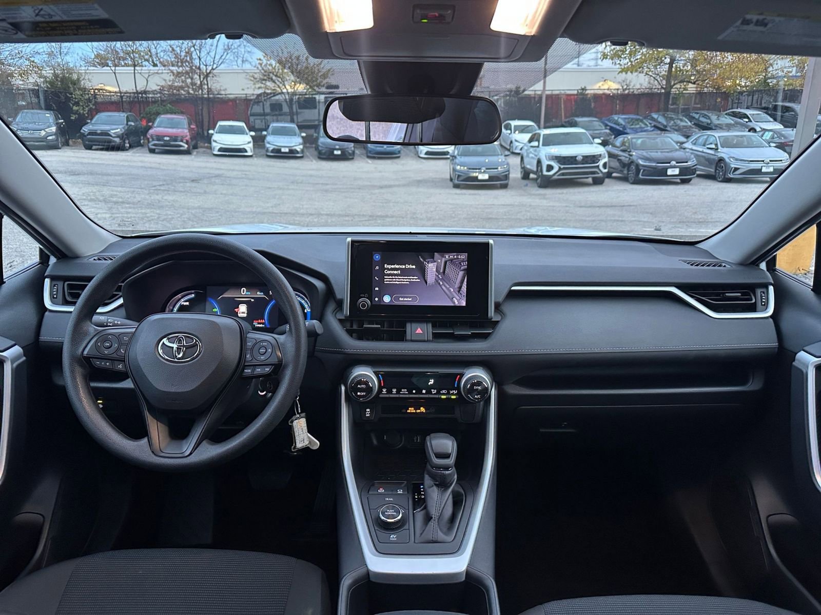 Thumbnail: 2025 Toyota RAV4 - 32