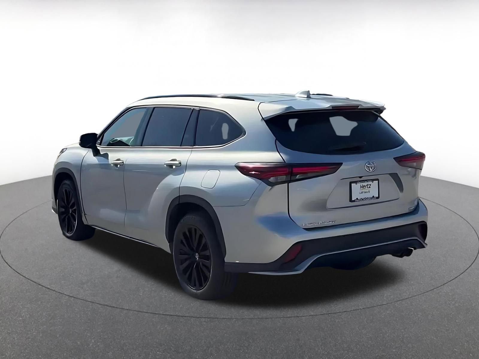 Thumbnail: 2024 Toyota Highlander - 11