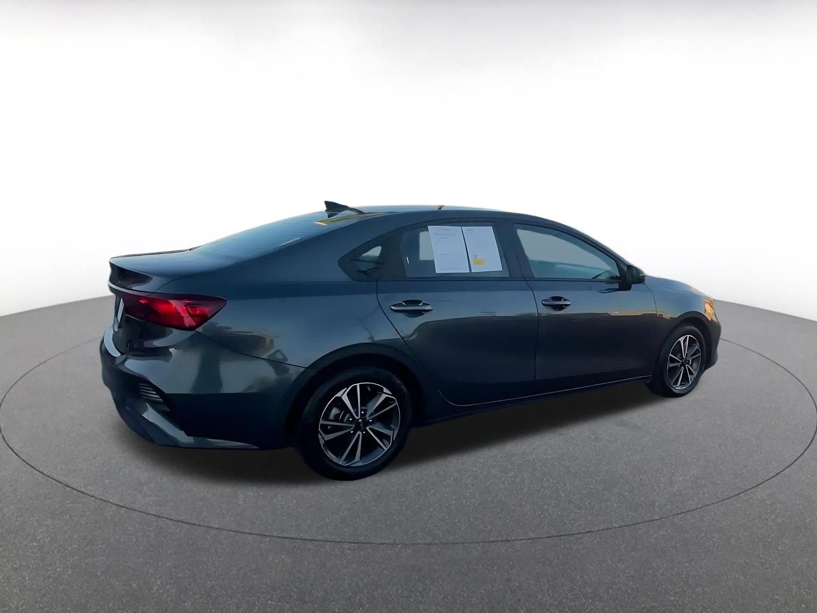 Thumbnail: 2024 Kia Forte - 12