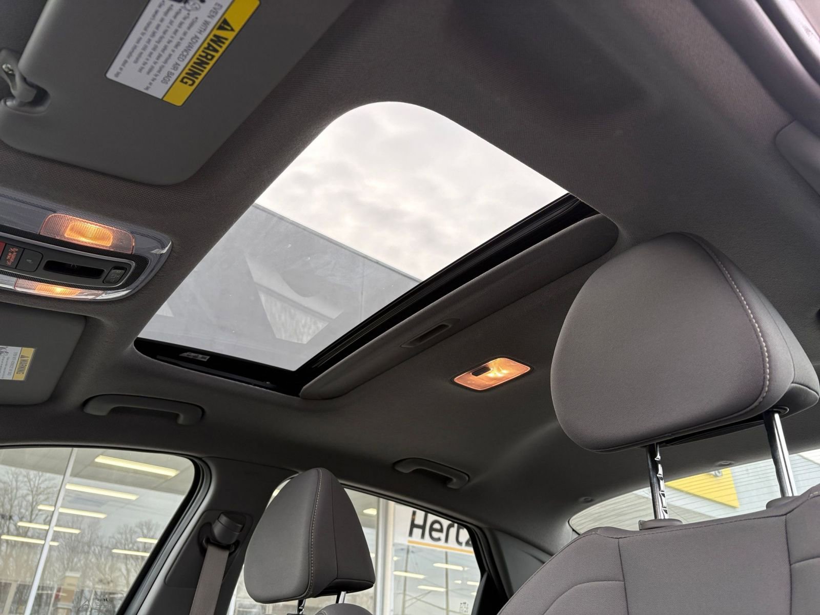 Thumbnail: 2025 Hyundai Elantra - 32