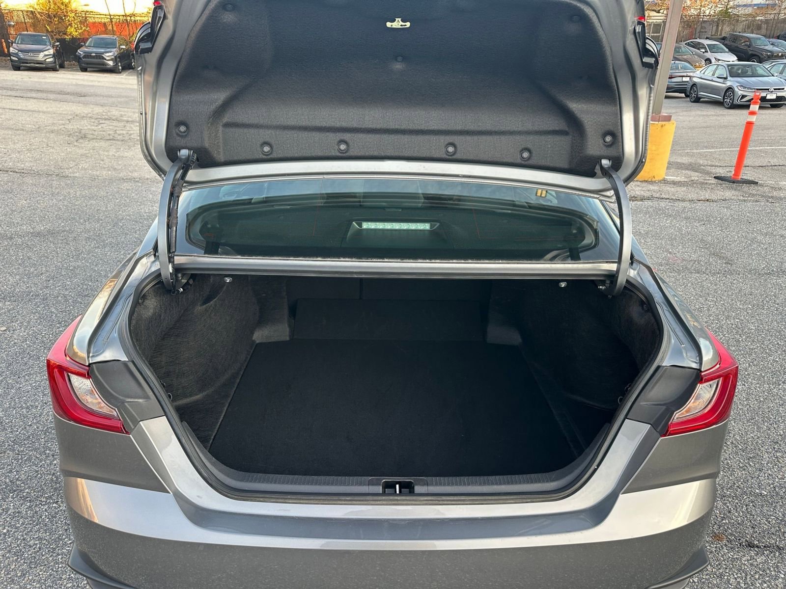 Thumbnail: 2025 Toyota Camry - 31