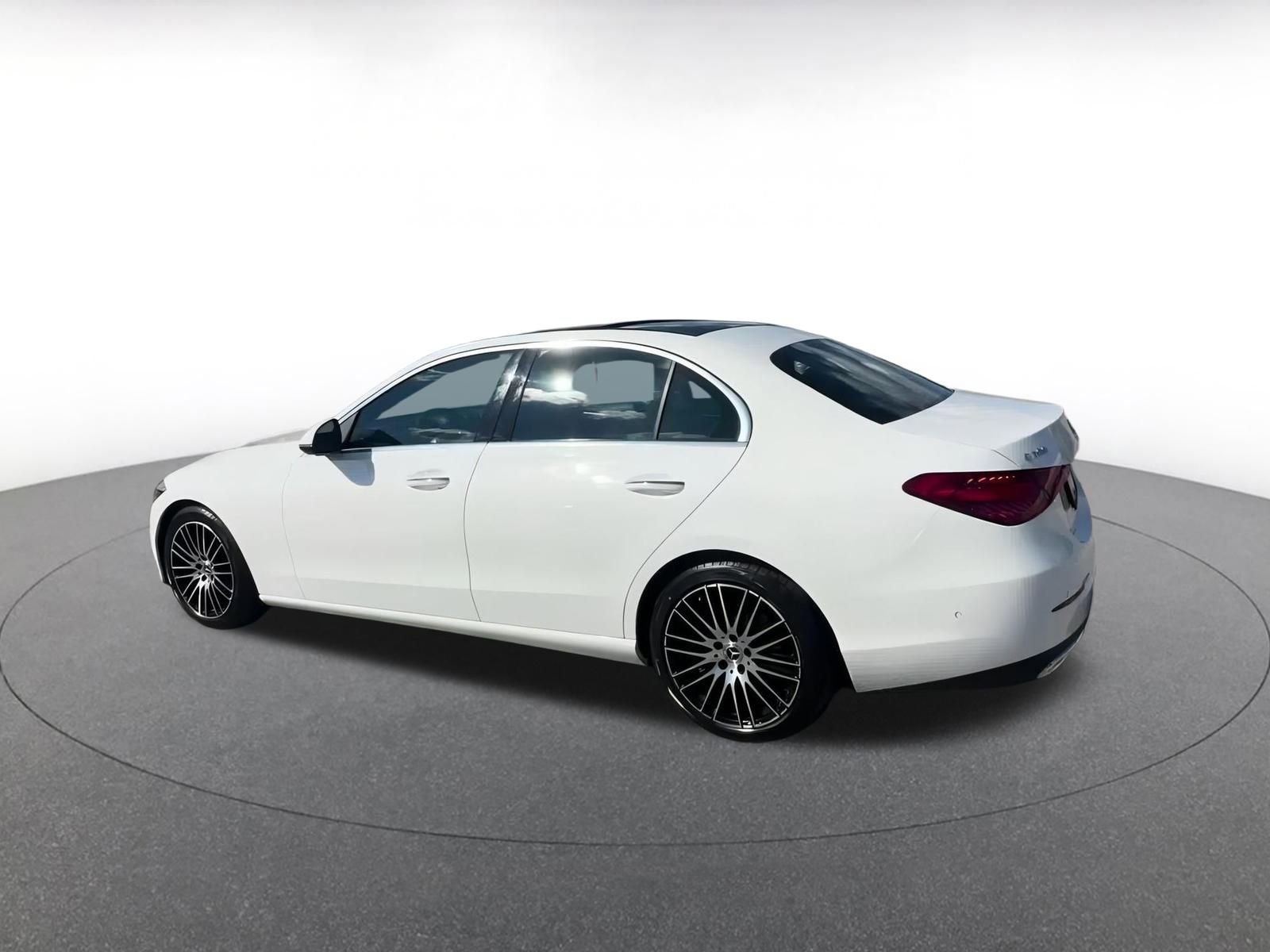 Thumbnail: 2024 Mercedes-Benz C-Class - 10