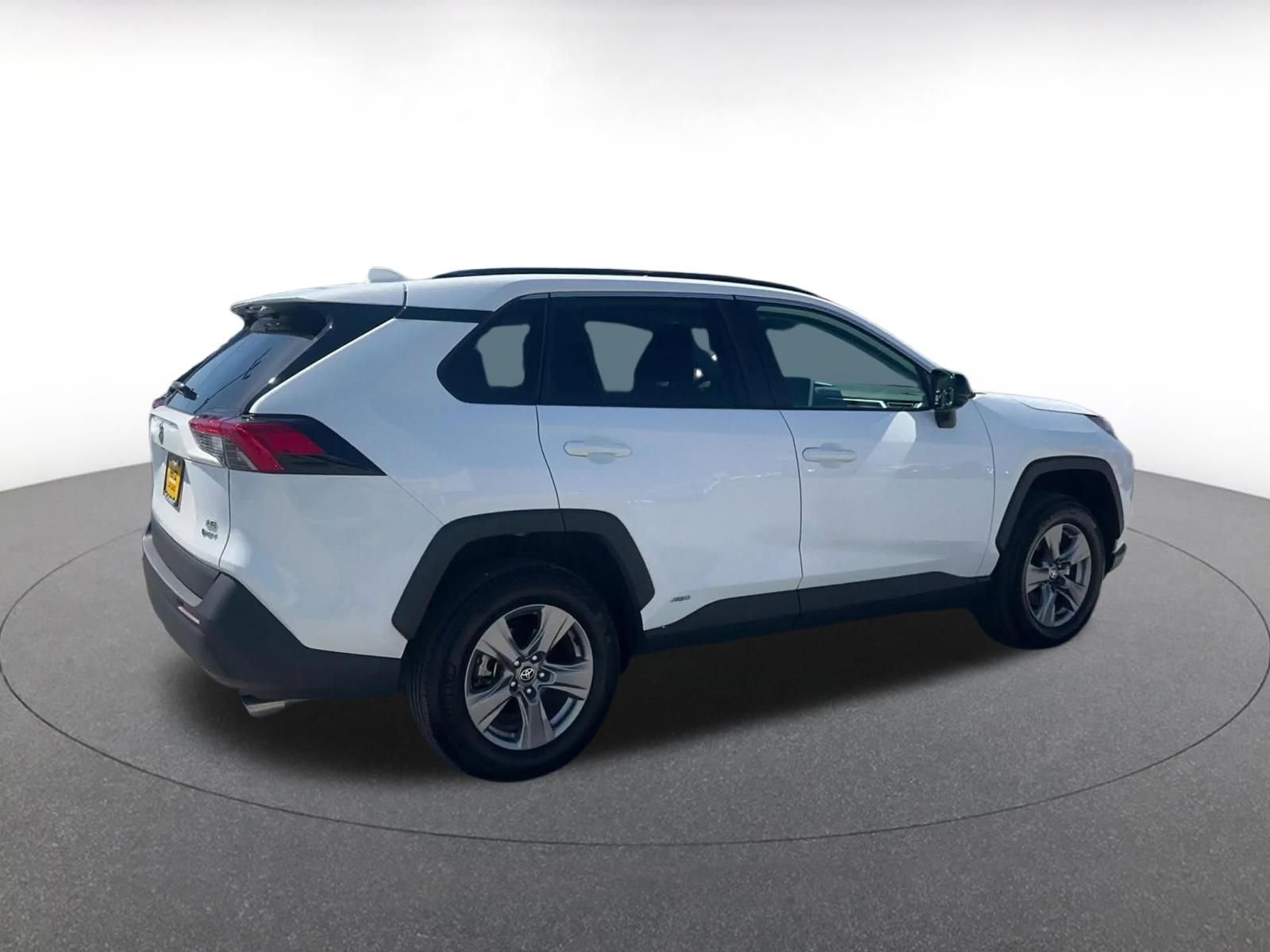 Thumbnail: 2025 Toyota RAV4 - 15