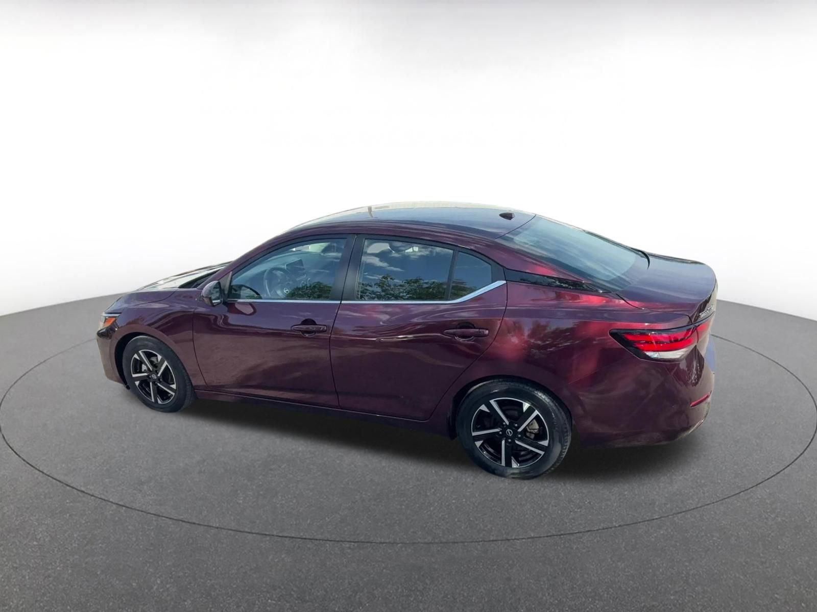 Thumbnail: 2025 Nissan Sentra - 10