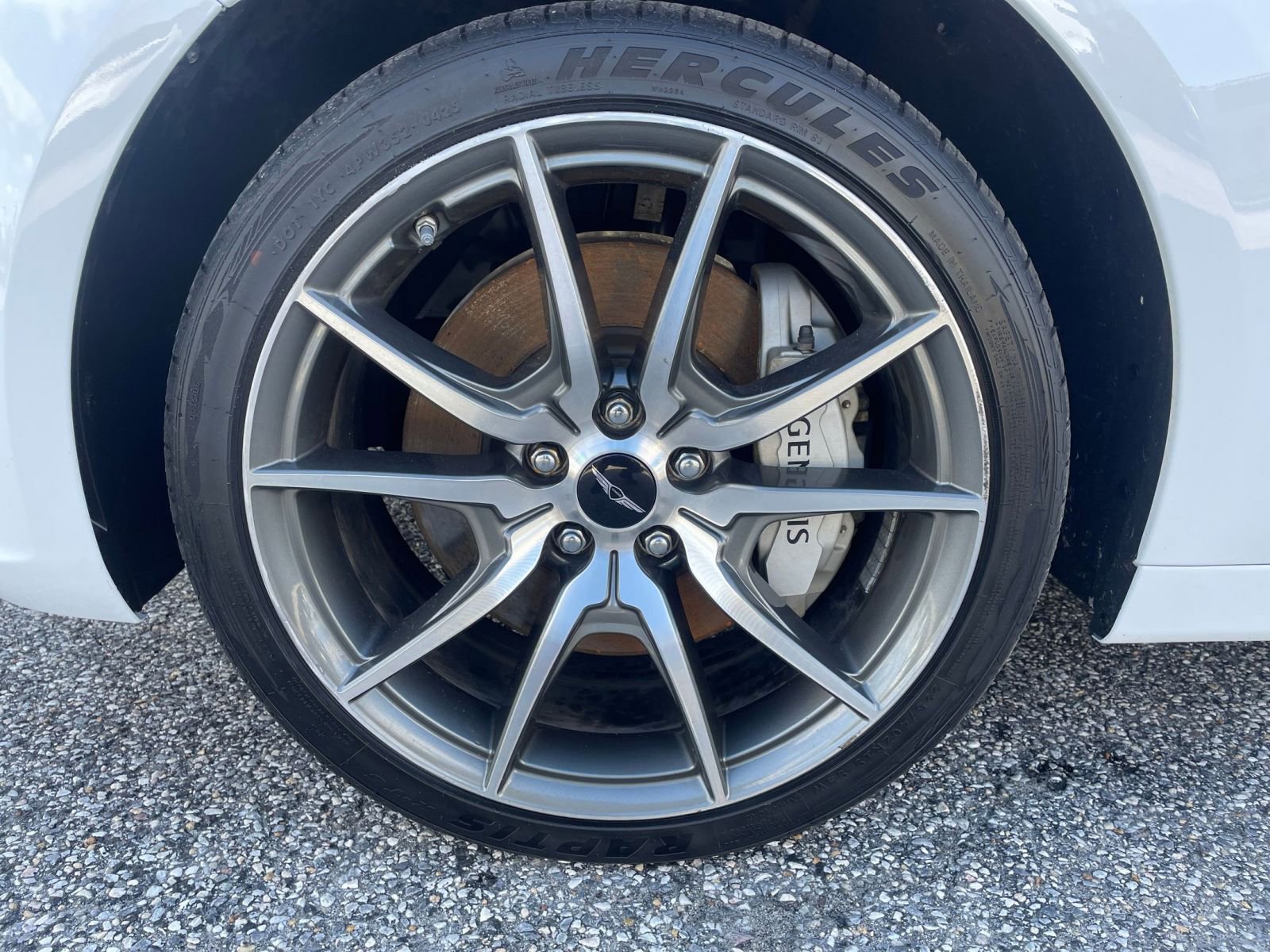 Thumbnail: 2025 Genesis G70 - 32