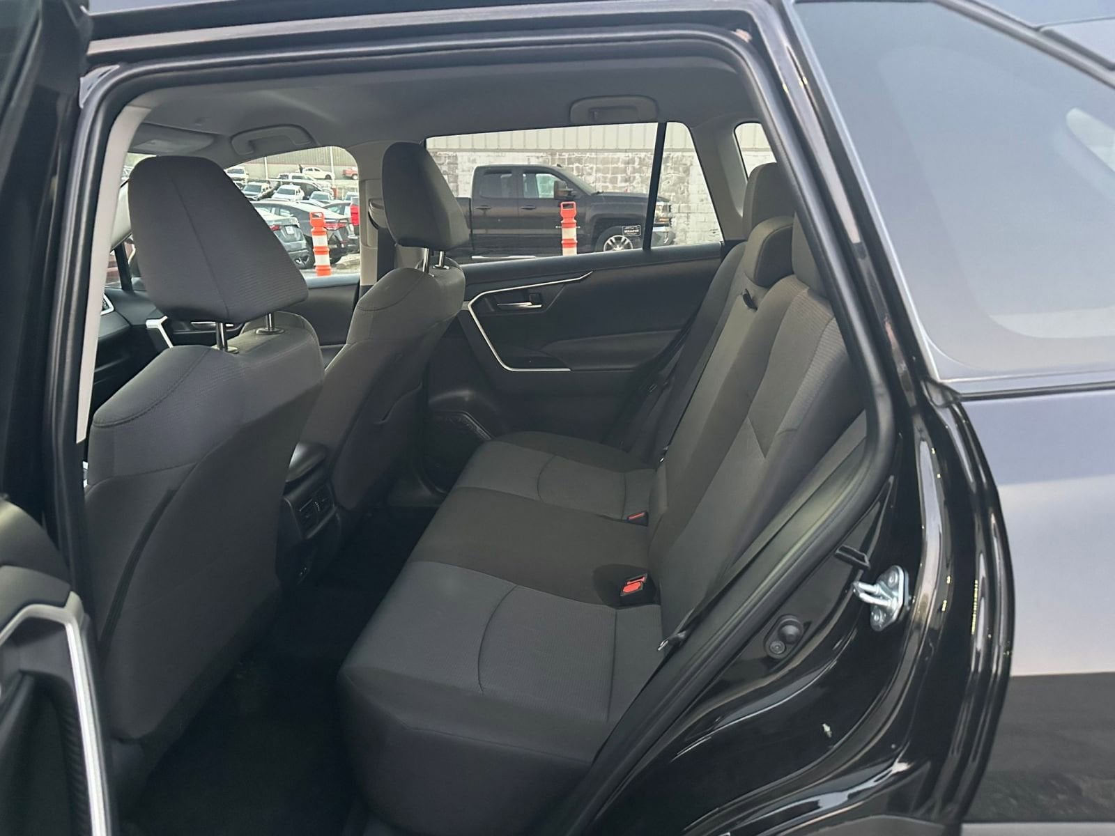 Thumbnail: 2025 Toyota RAV4 - 8