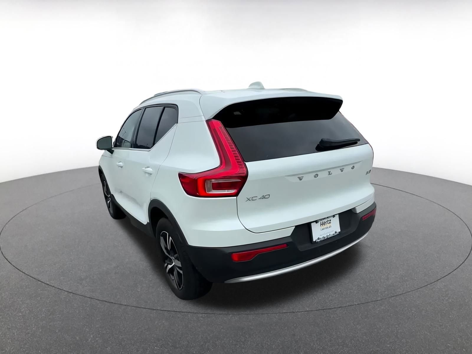 Thumbnail: 2024 Volvo XC40 - 11
