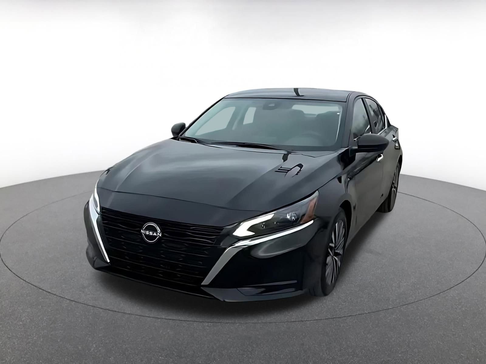 Thumbnail: 2025 Nissan Altima - 7