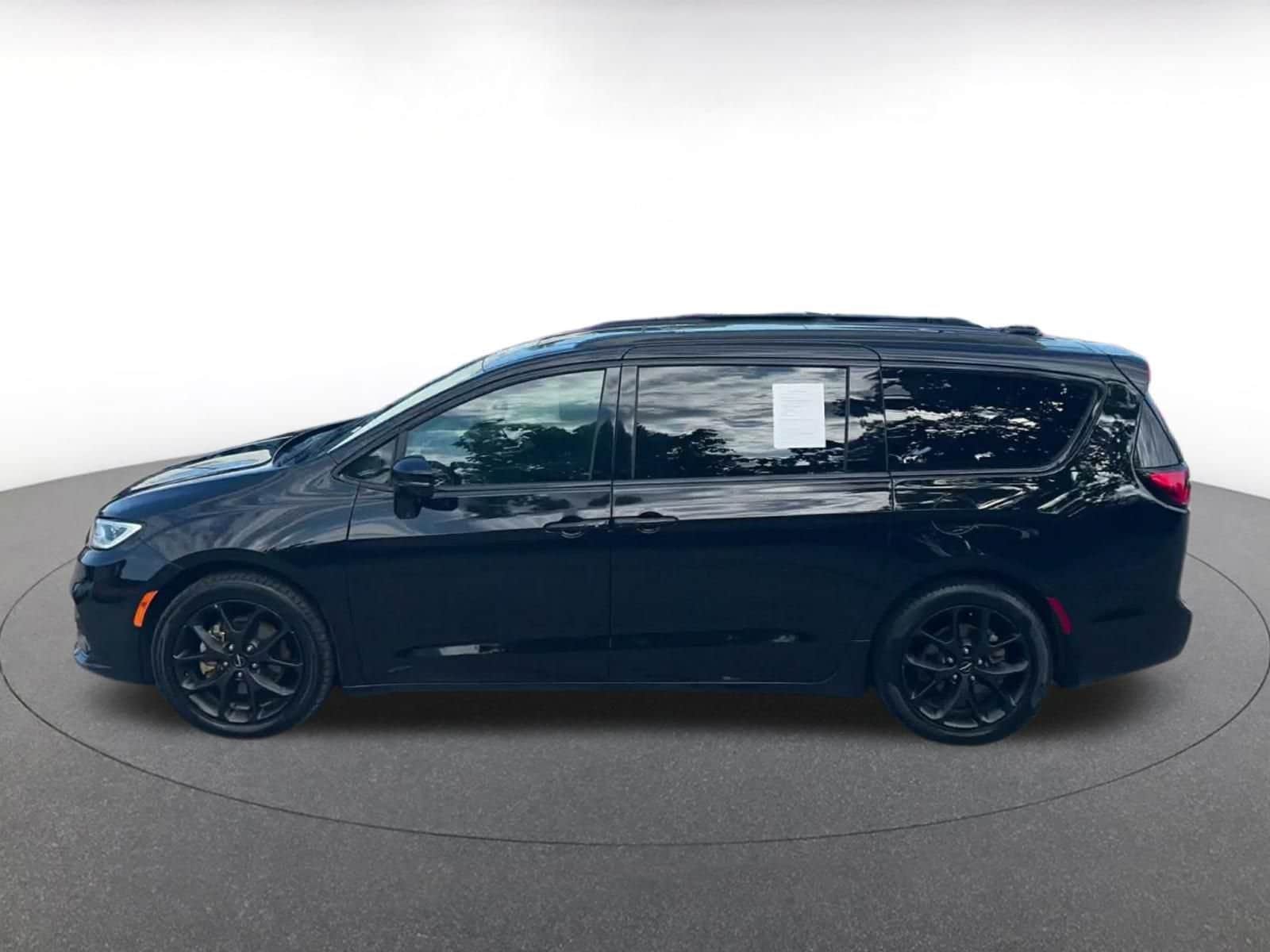 Thumbnail: 2025 Chrysler Pacifica - 7