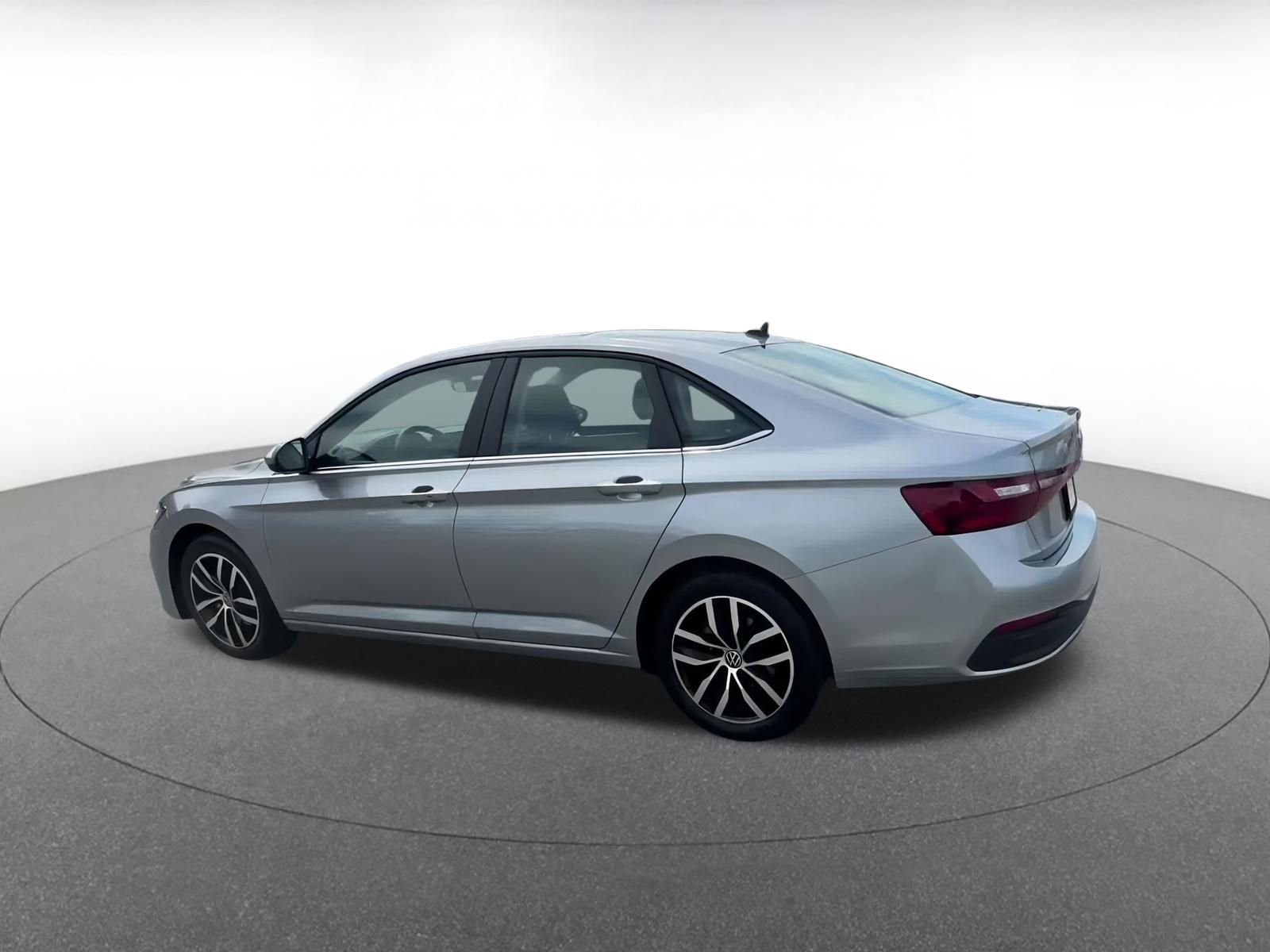 Thumbnail: 2025 Volkswagen Jetta - 10