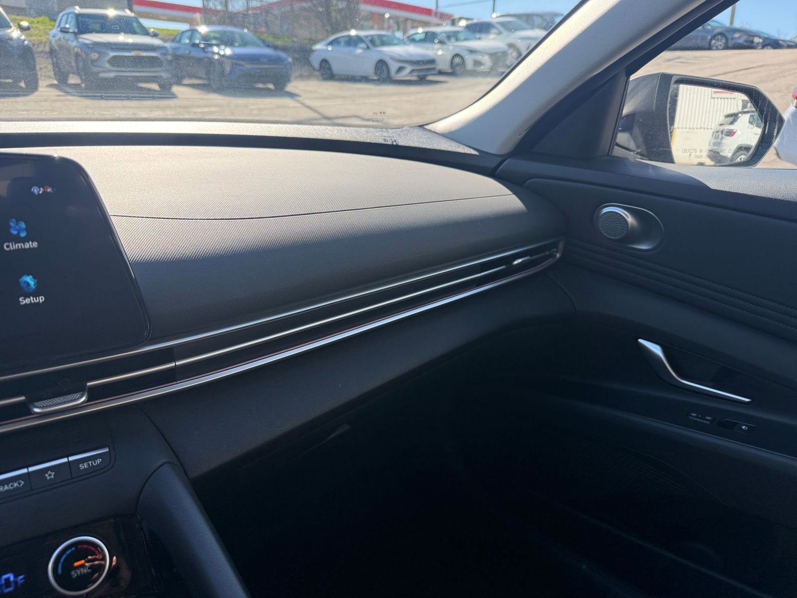 Thumbnail: 2025 Hyundai Elantra - 31