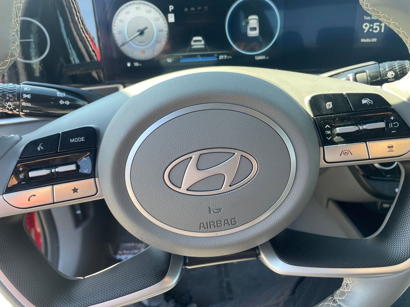 Thumbnail: 2025 Hyundai Elantra - 28
