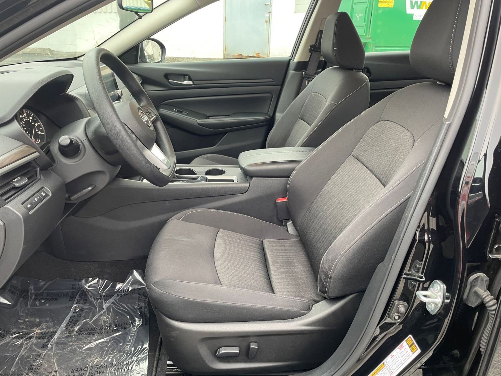 Thumbnail: 2025 Nissan Altima - 25