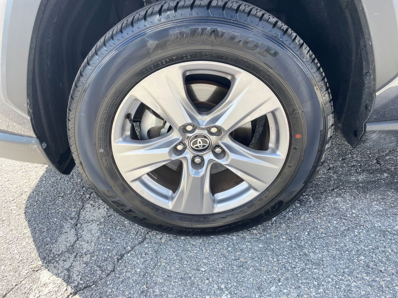 Thumbnail: 2025 Toyota RAV4 - 31