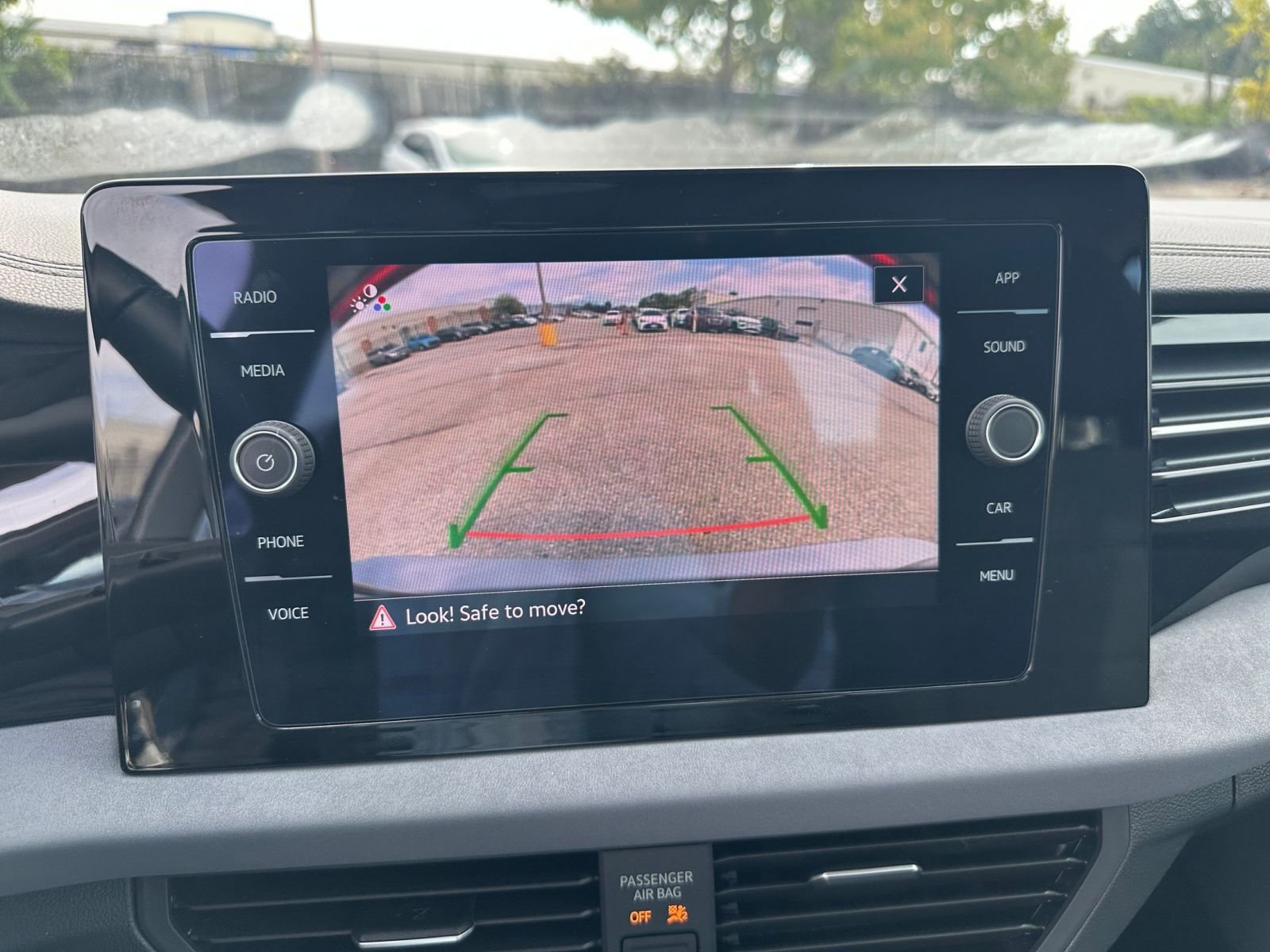 Thumbnail: 2025 Volkswagen Jetta - 17